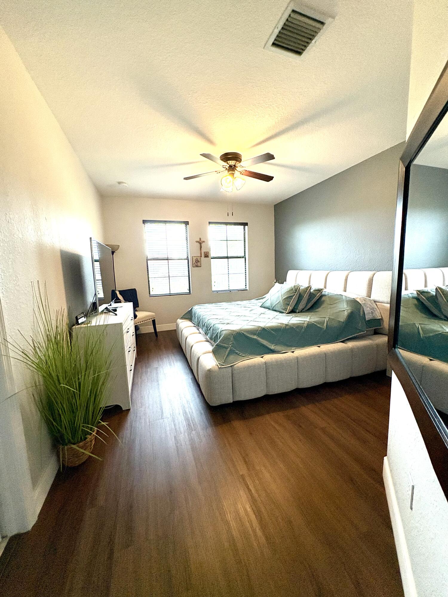 167 Gramercy Square Drive Property Photo 4