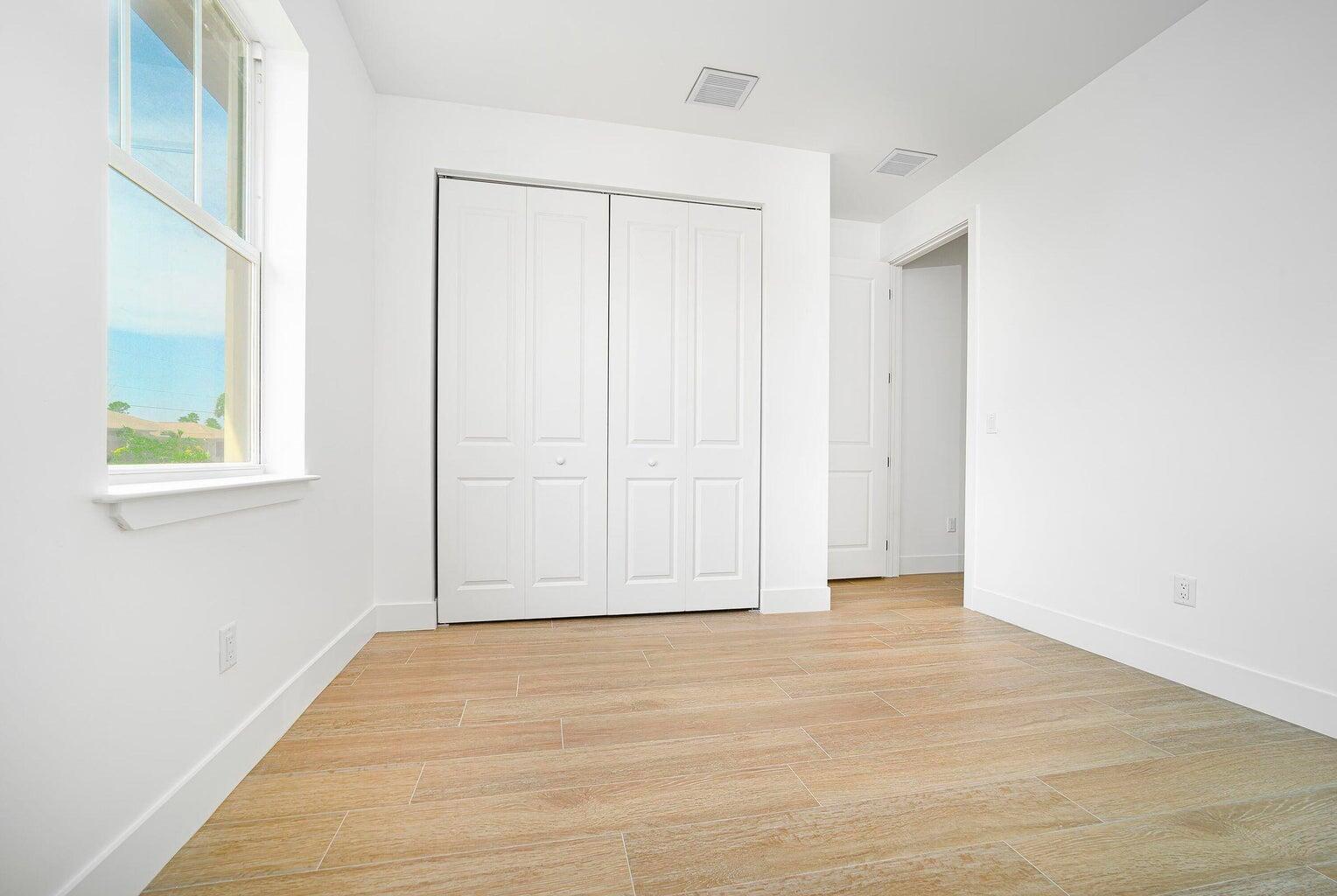 15261 Brainbridge Circle Property Photo 14