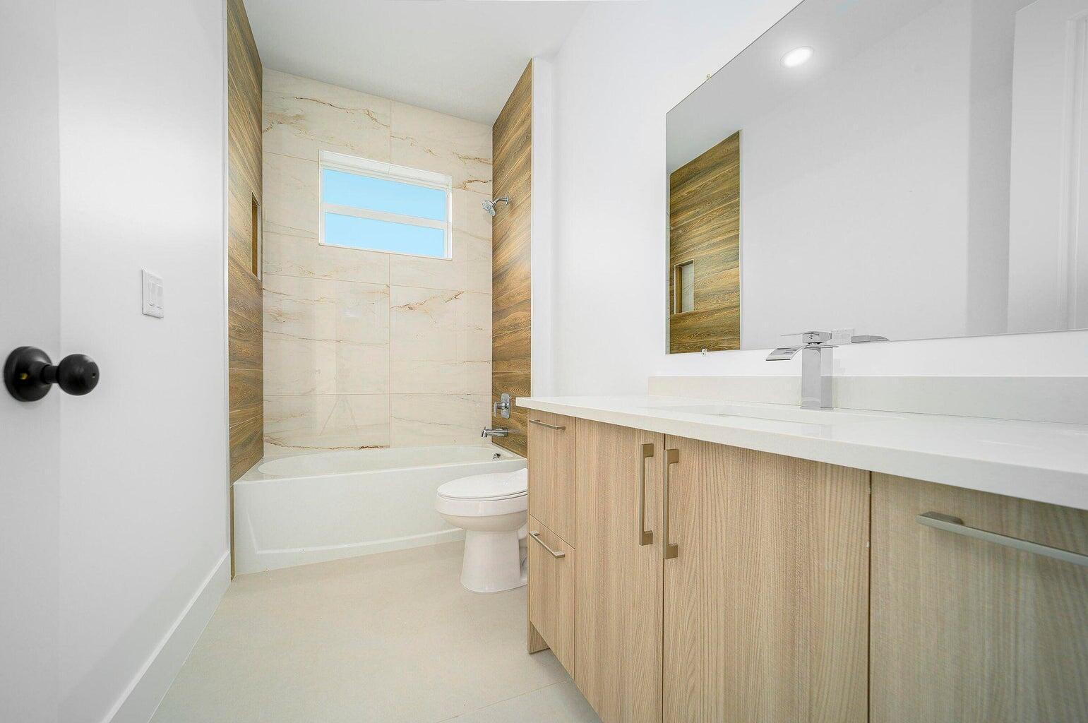 15261 Brainbridge Circle Property Photo 15