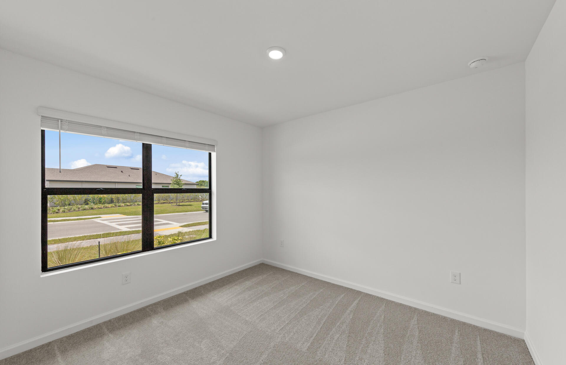 1025 Caloosa Breeze Drive Property Photo 6