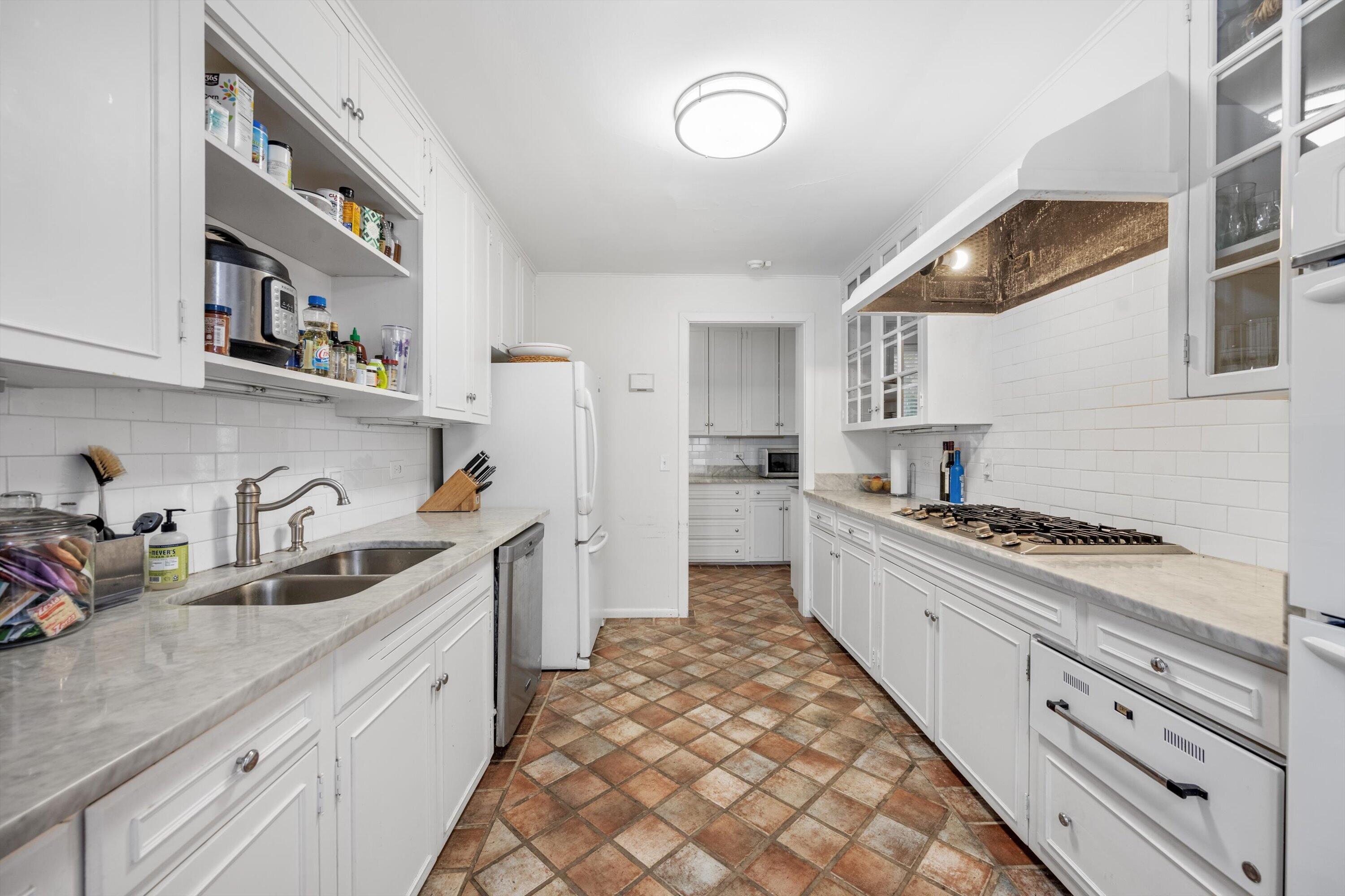258 Pendleton Avenue Property Photo 15