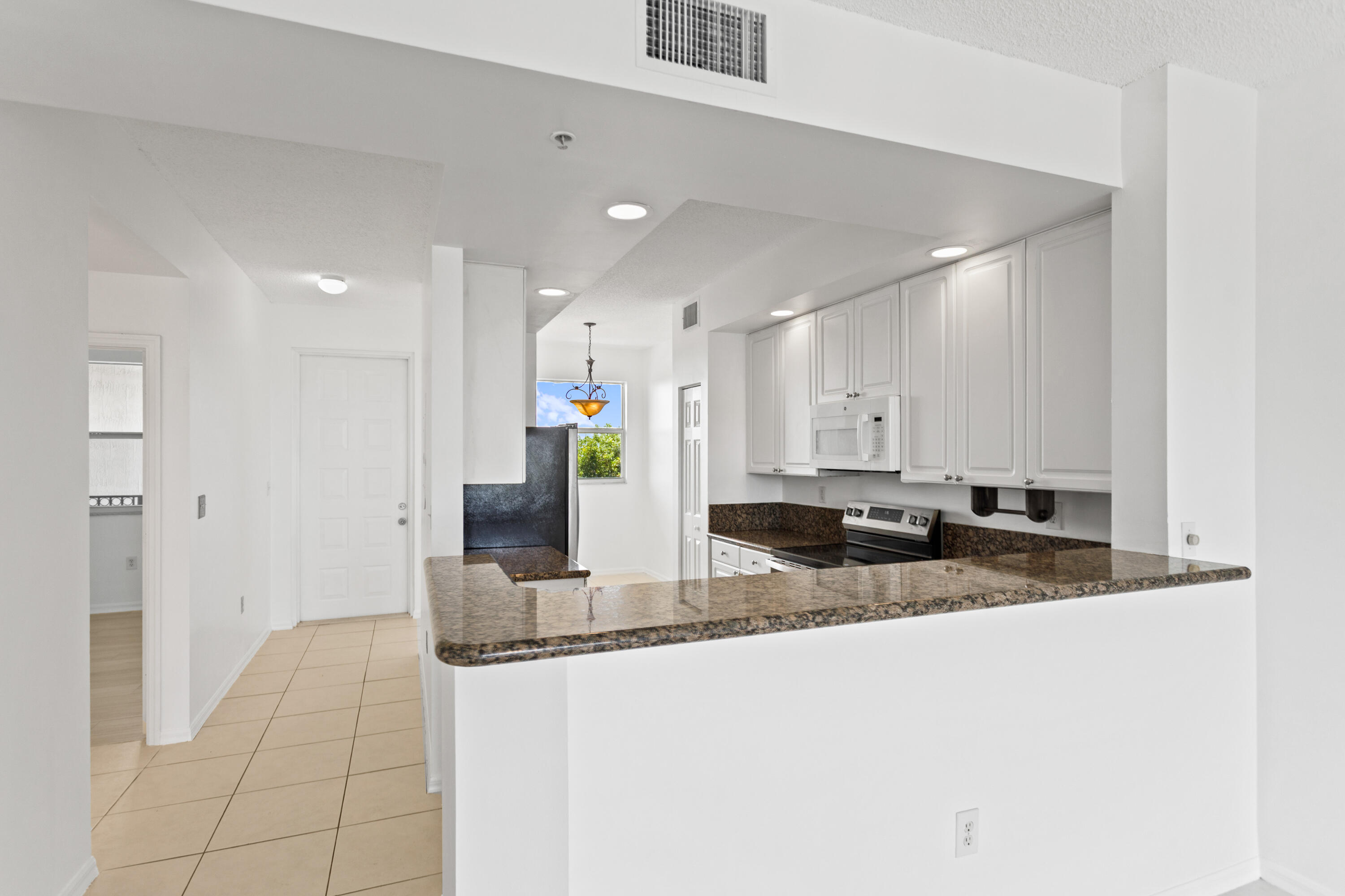 27 Royal Palm Way 503 Property Photo 10
