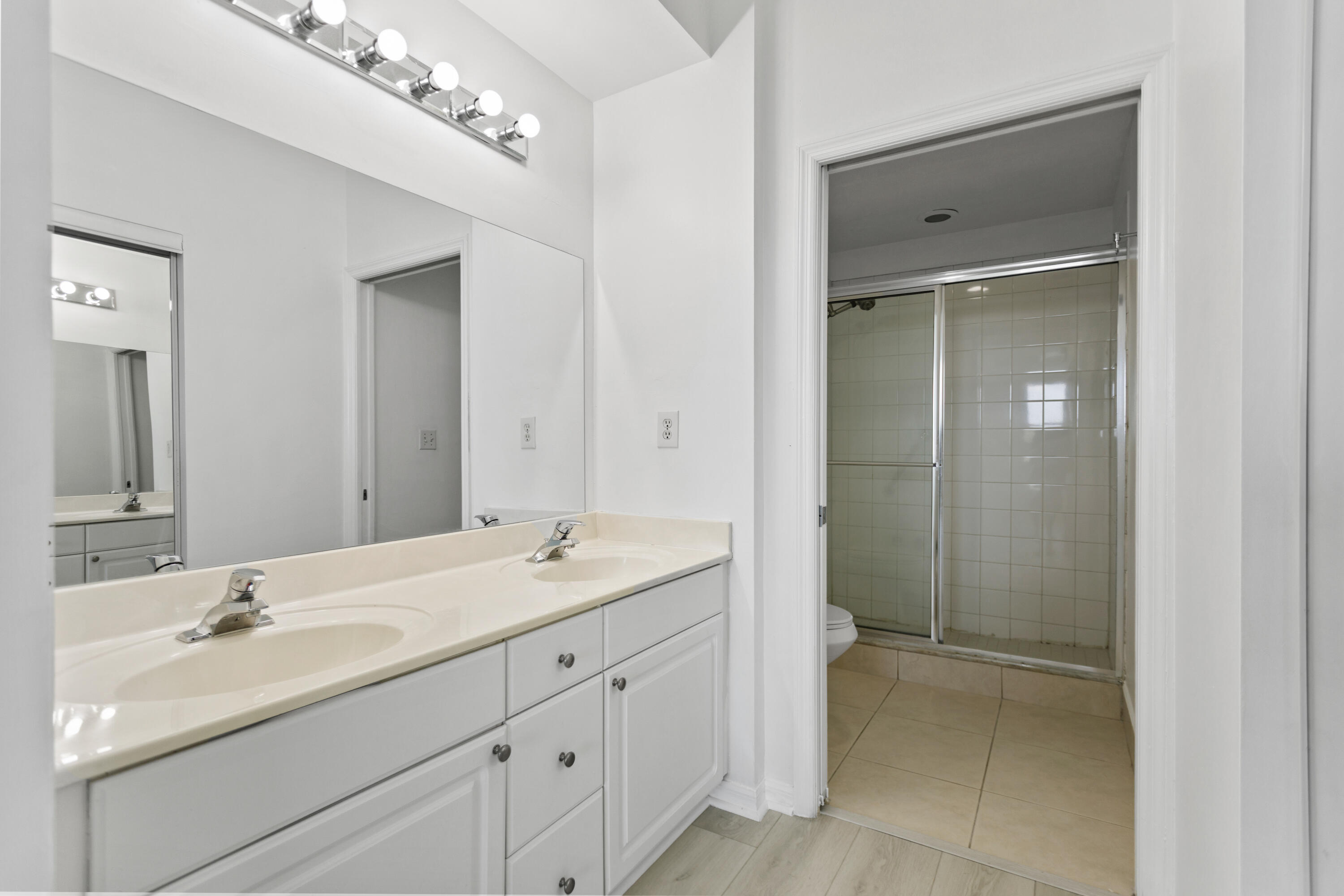 27 Royal Palm Way 503 Property Photo 21