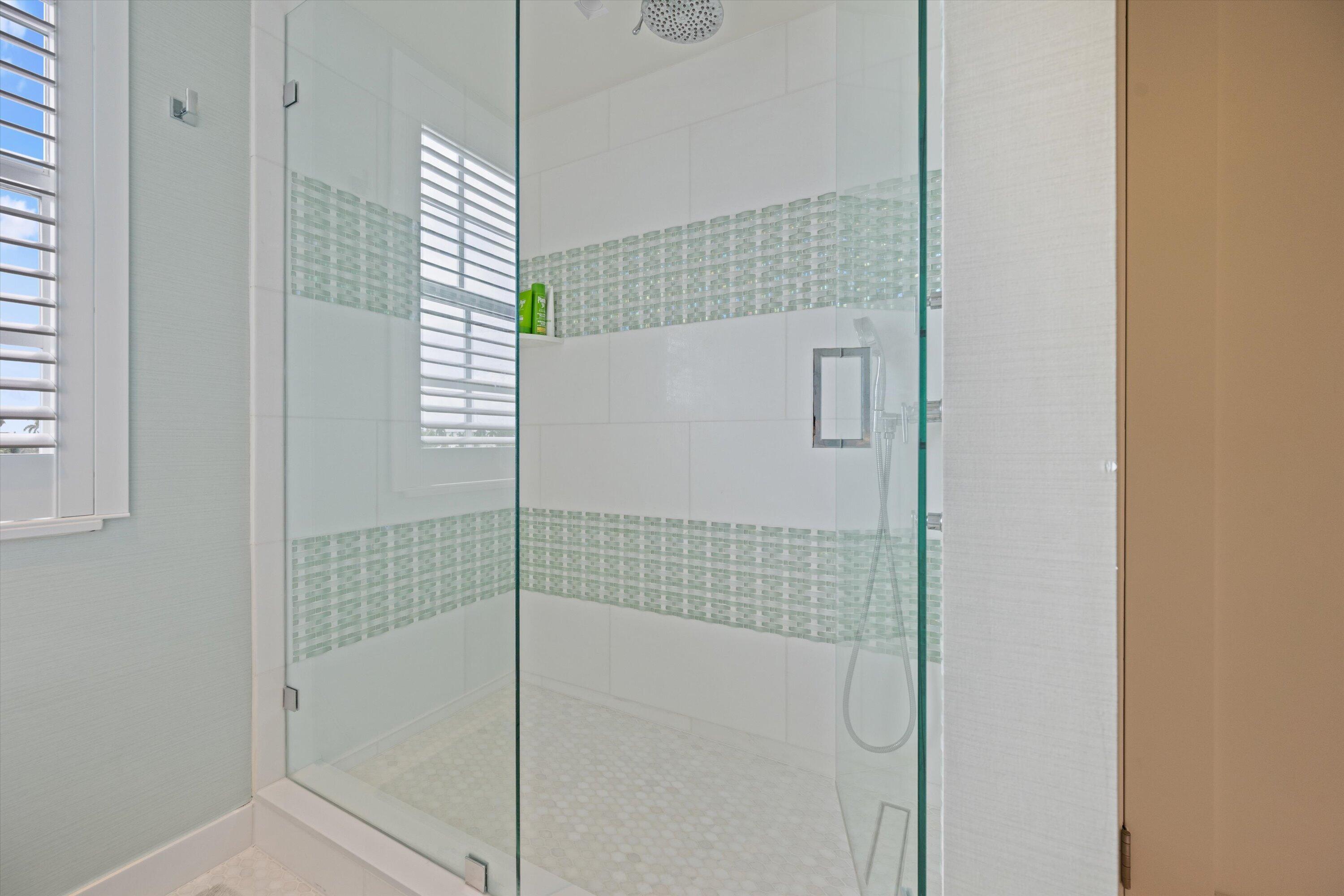 330 Cocoanut Row 5b Property Photo 18