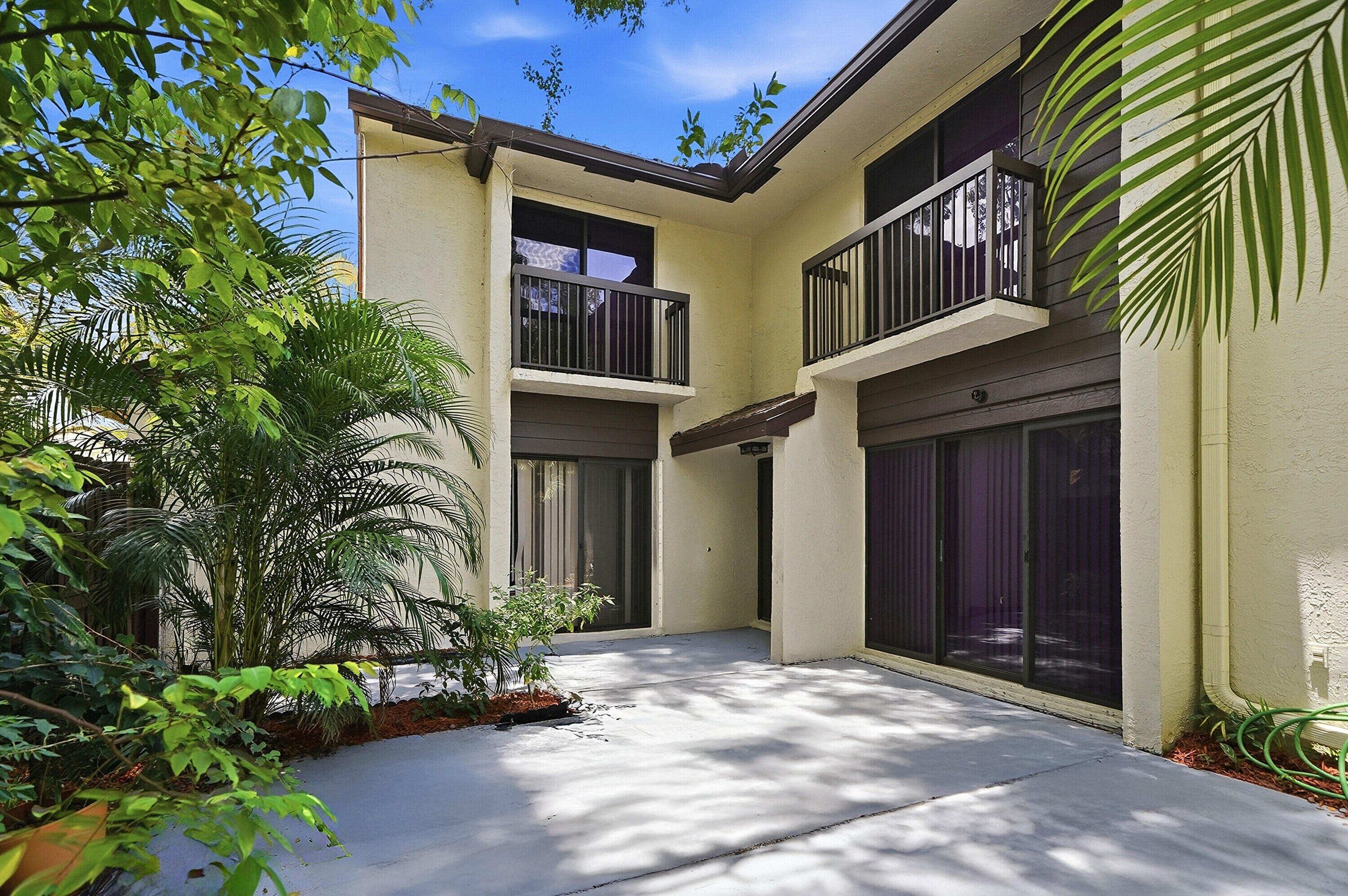 3349 Cocoplum Circle 33129 Property Photo 2