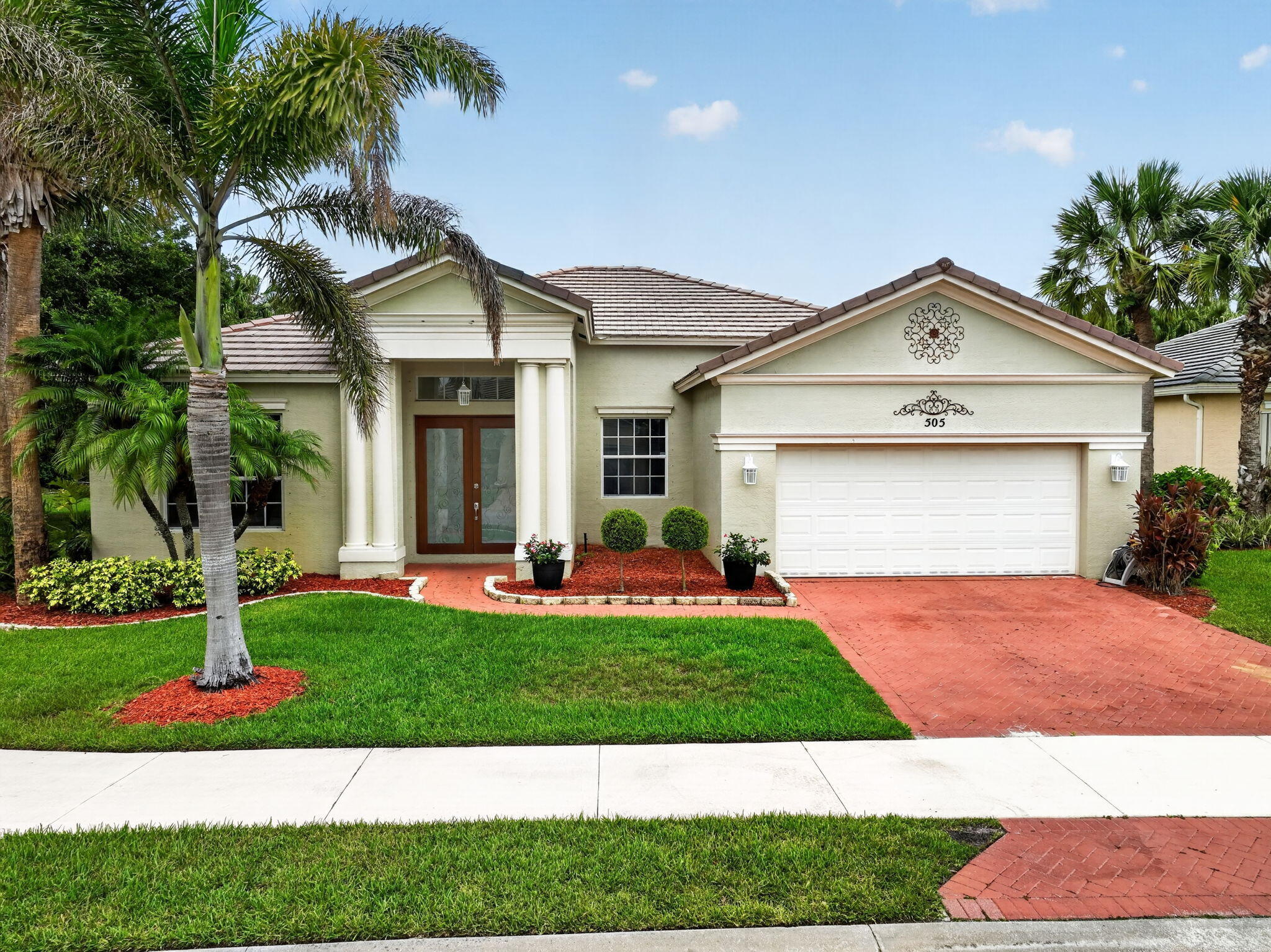 505 Sw Lake Manatee Way Property Photo 1