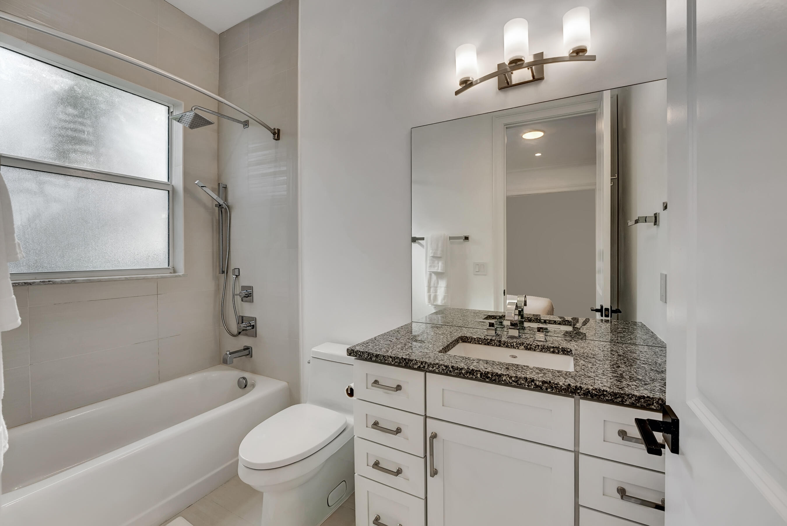 500 Ne Wavecrest Way Property Photo 36