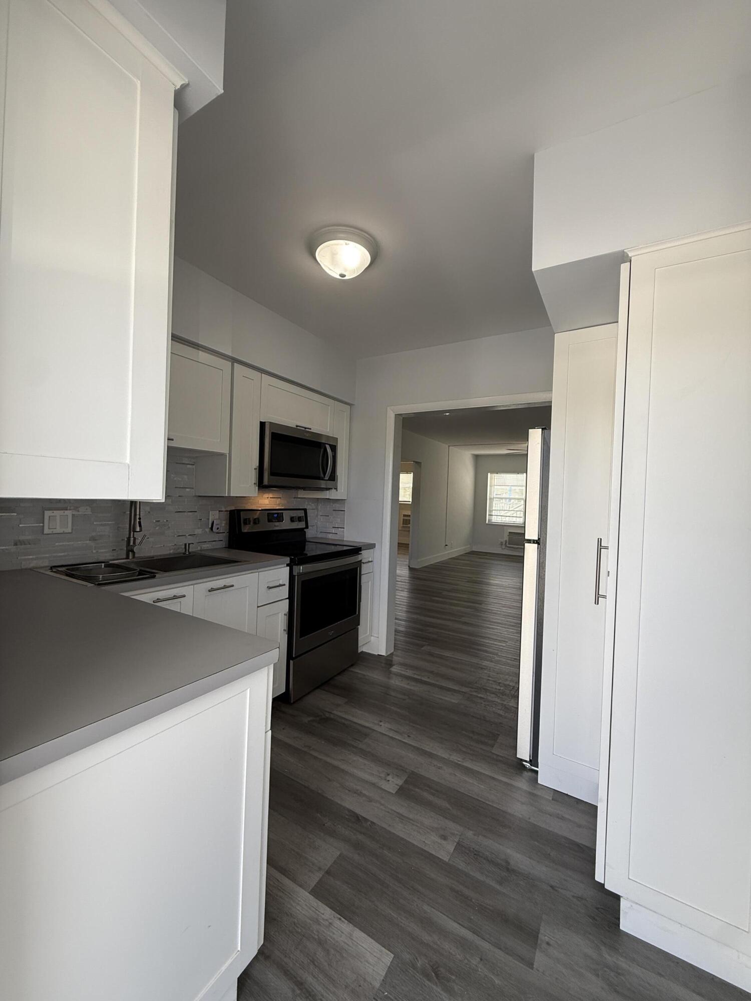 B26040563 Property Photo 2