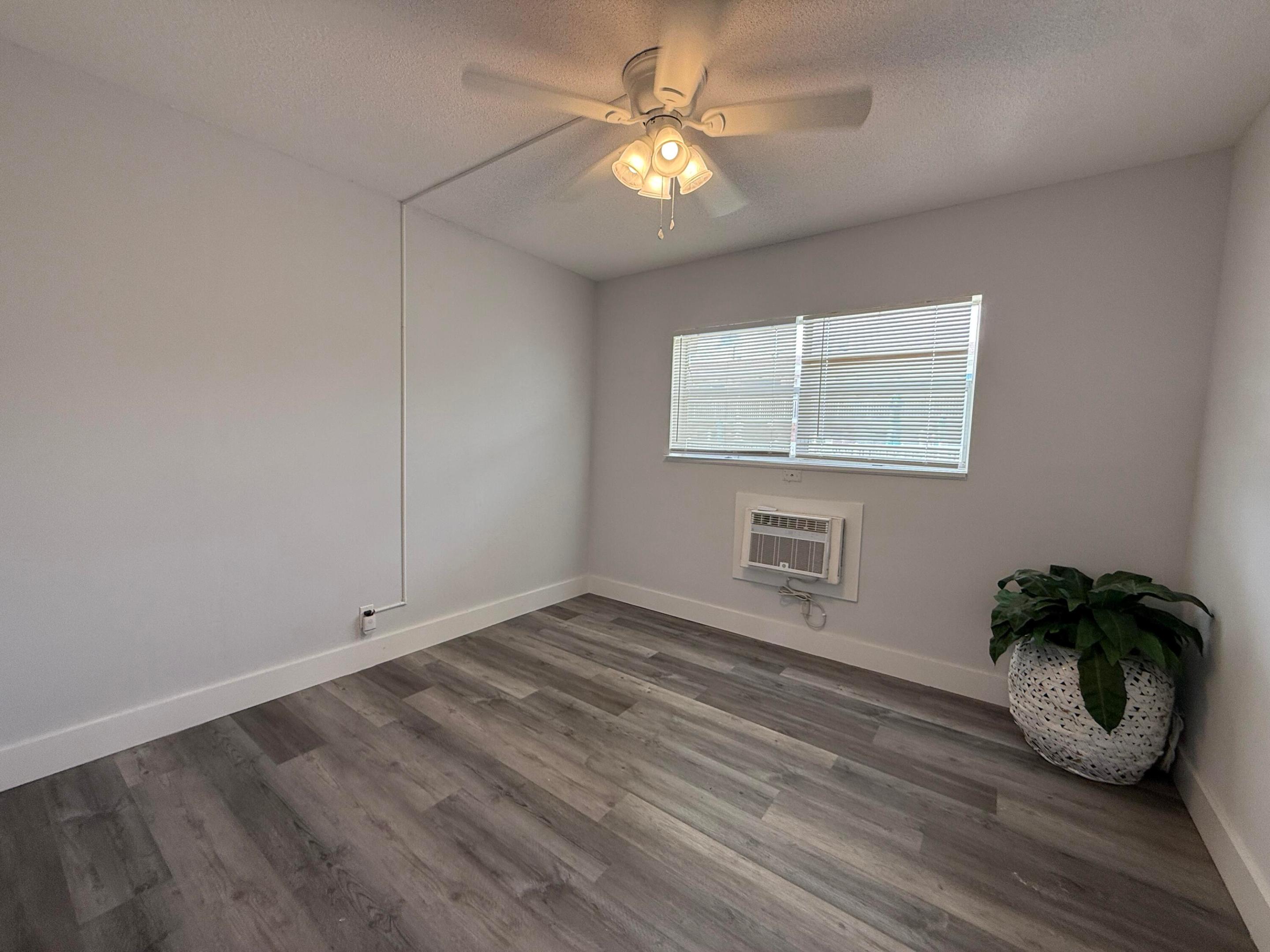 B26040563 Property Photo 9
