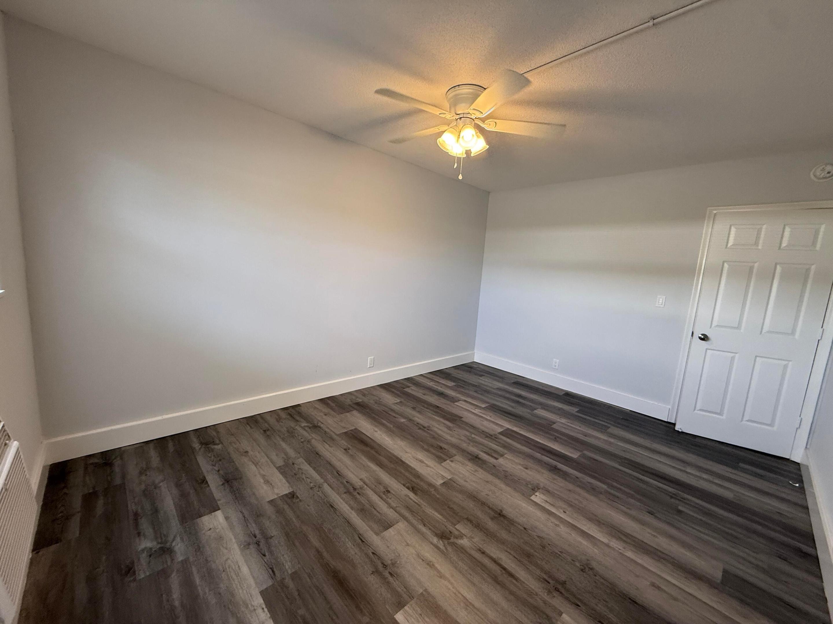 B26040563 Property Photo 16