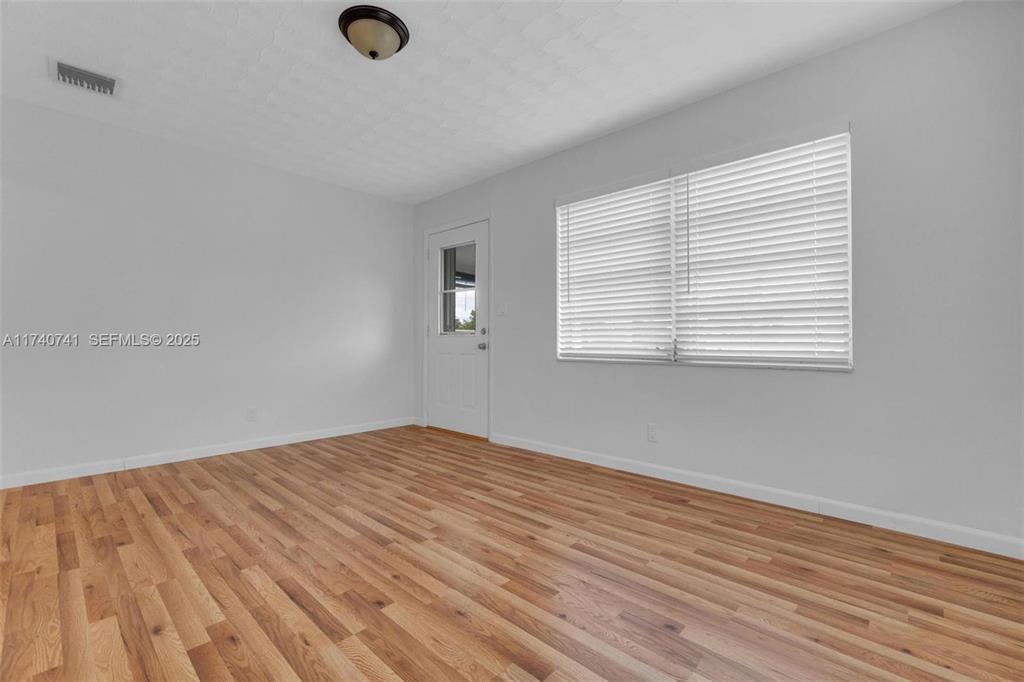 6340 Dawson Street Property Photo 6