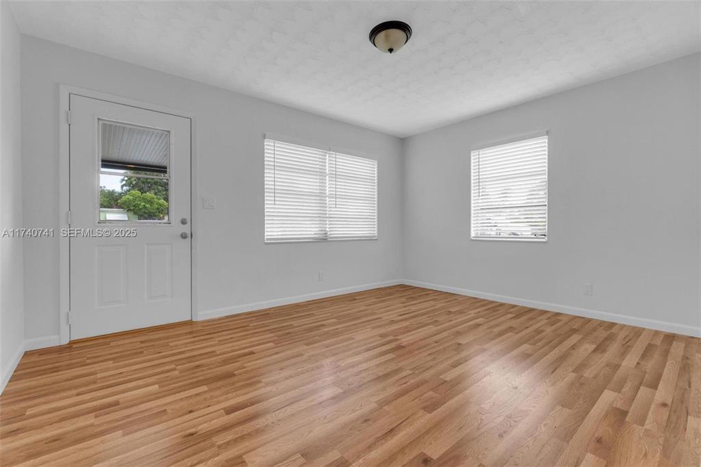 6340 Dawson Street Property Photo 7