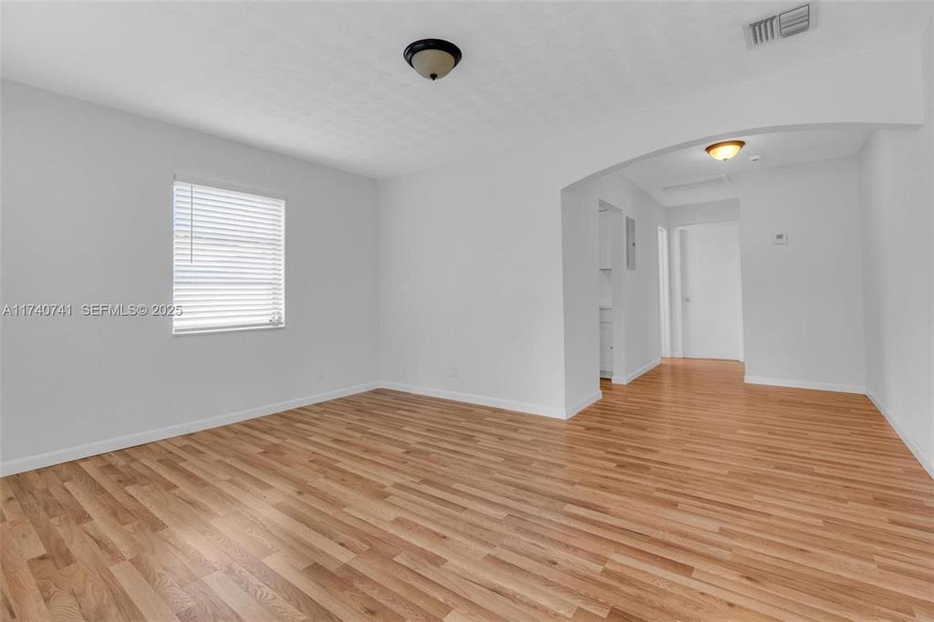 6340 Dawson Street Property Photo 8