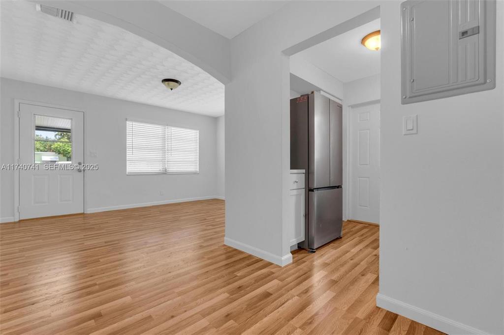 6340 Dawson Street Property Photo 9