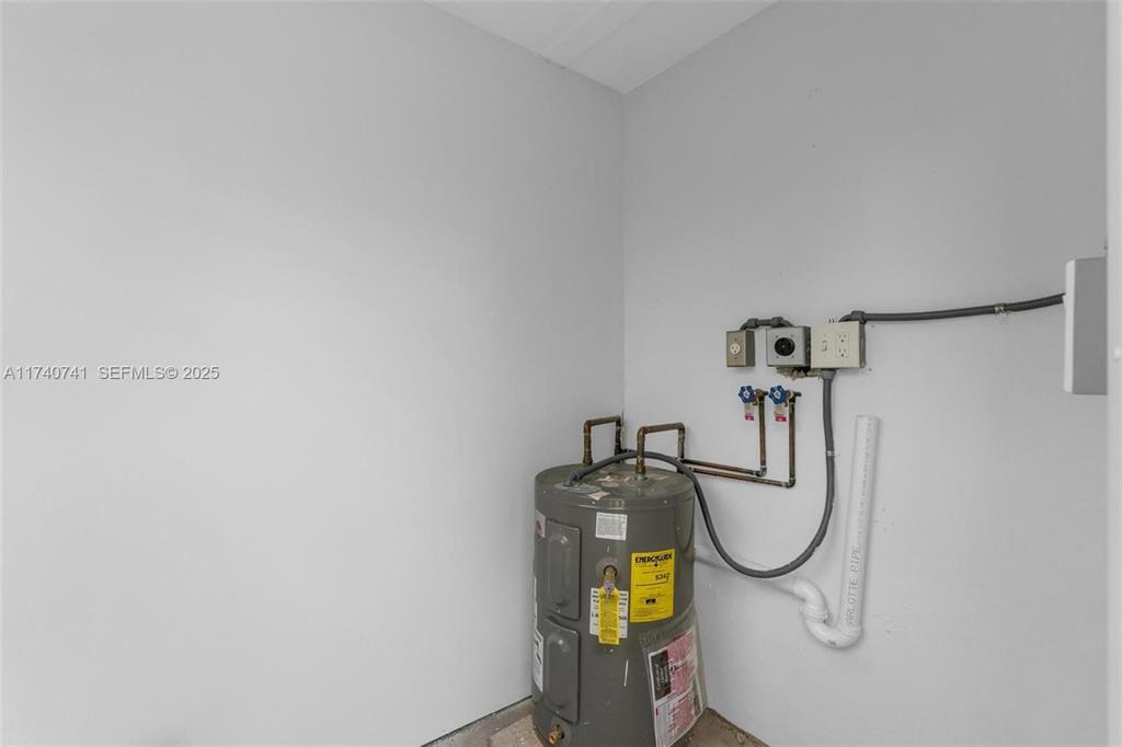 6340 Dawson Street Property Photo 23