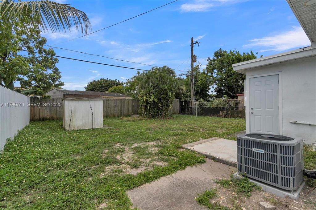 6340 Dawson Street Property Photo 27