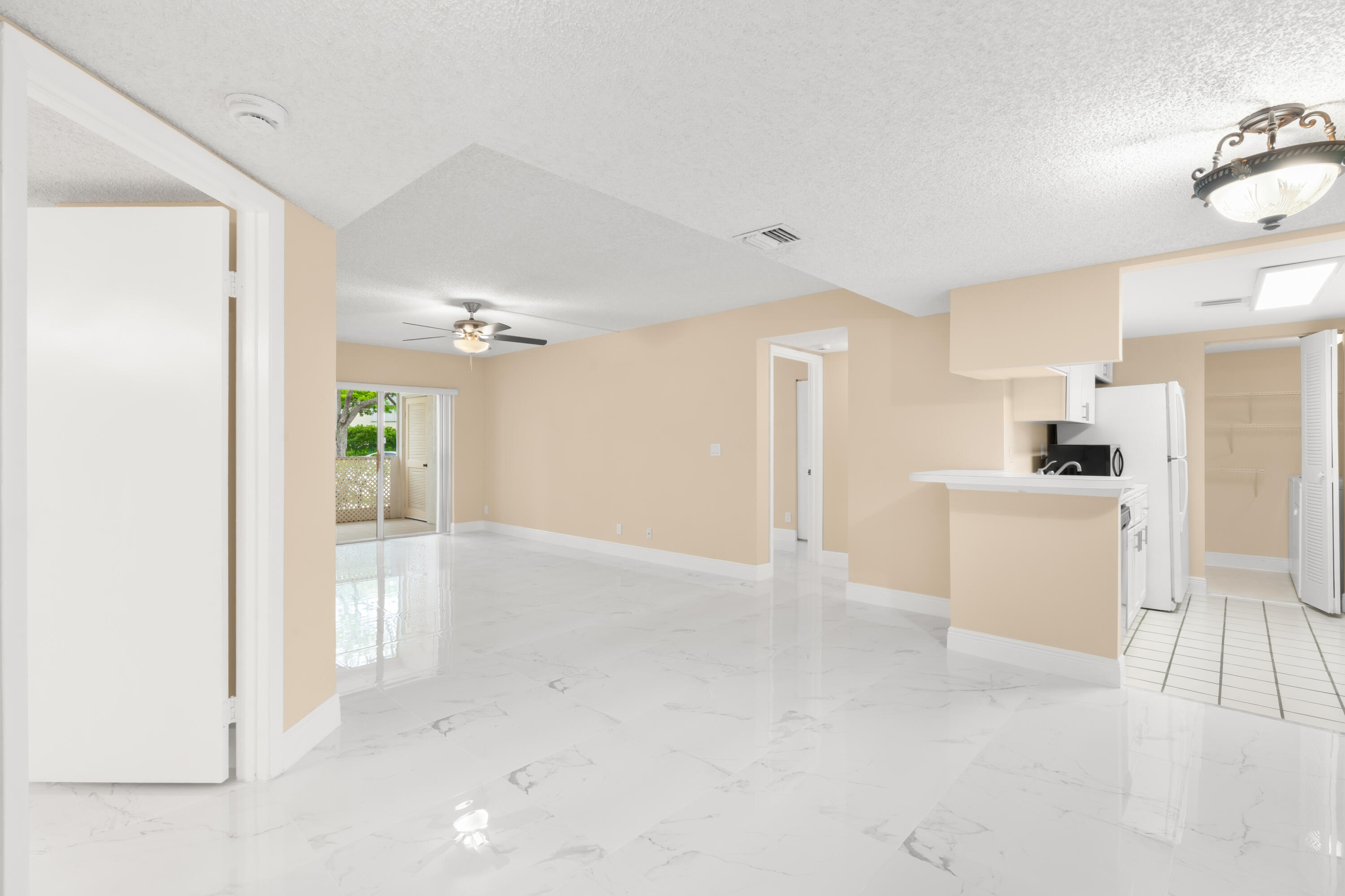 9855 Westview Drive 714 Property Photo 2