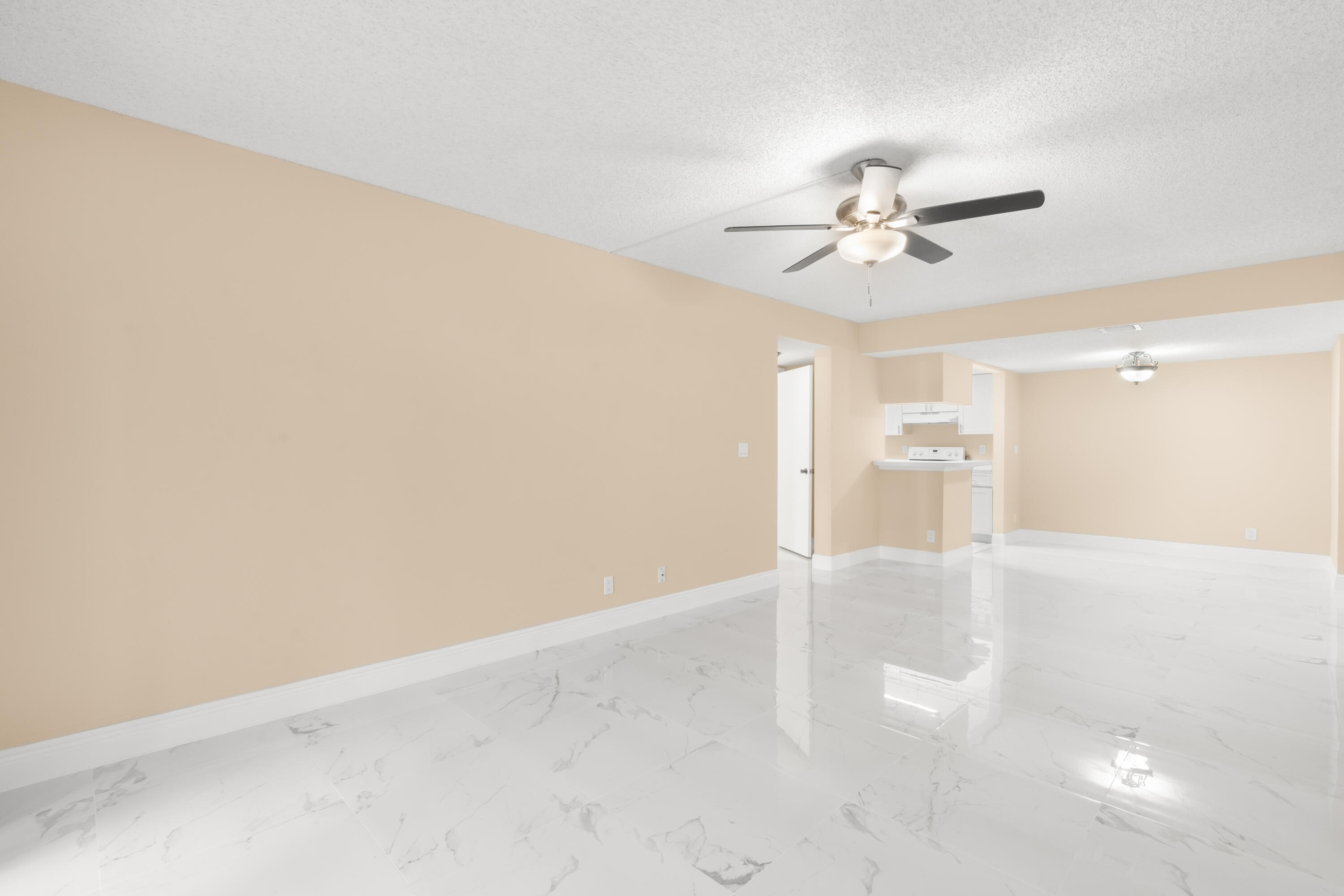 9855 Westview Drive 714 Property Photo 11