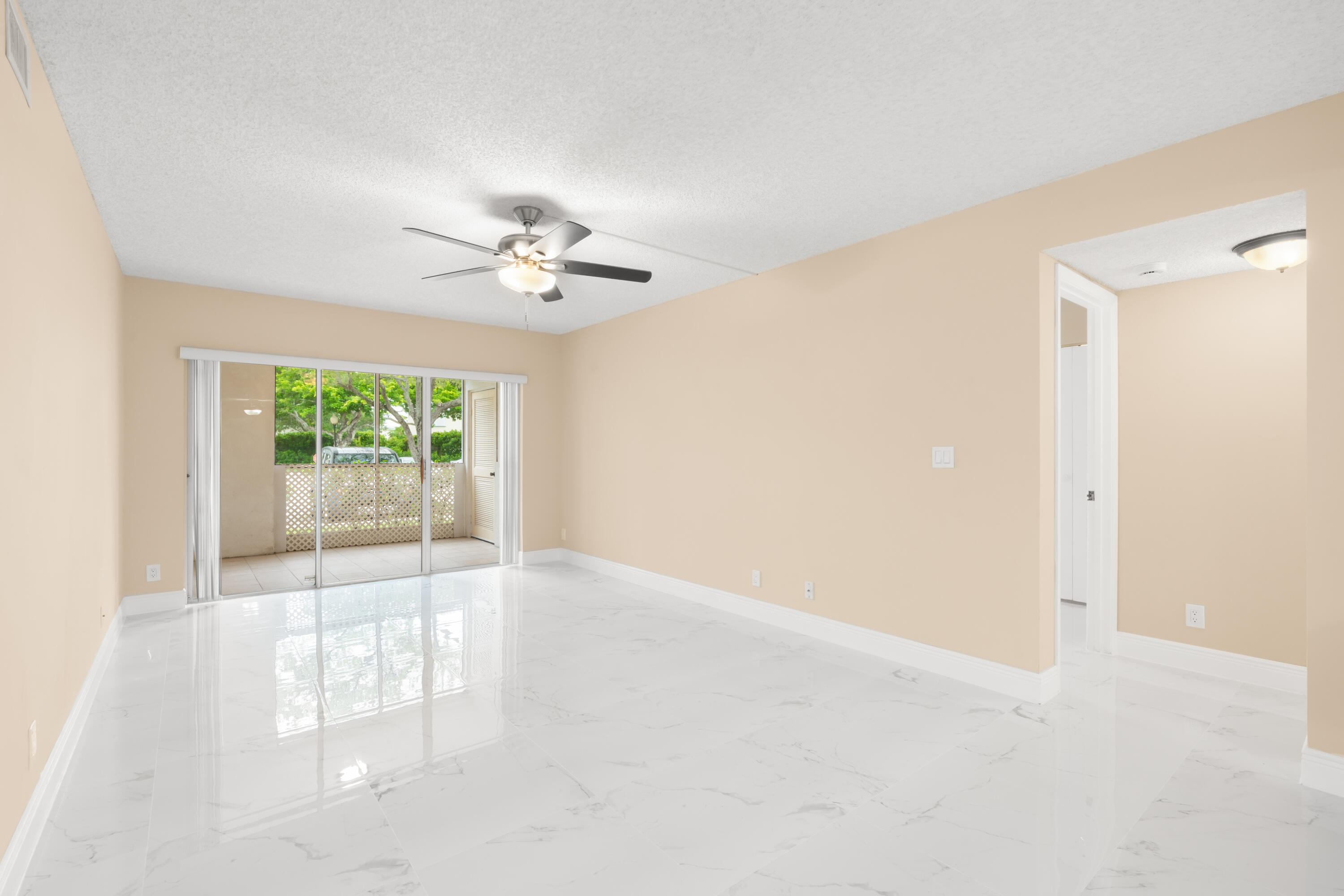 9855 Westview Drive 714 Property Photo 13