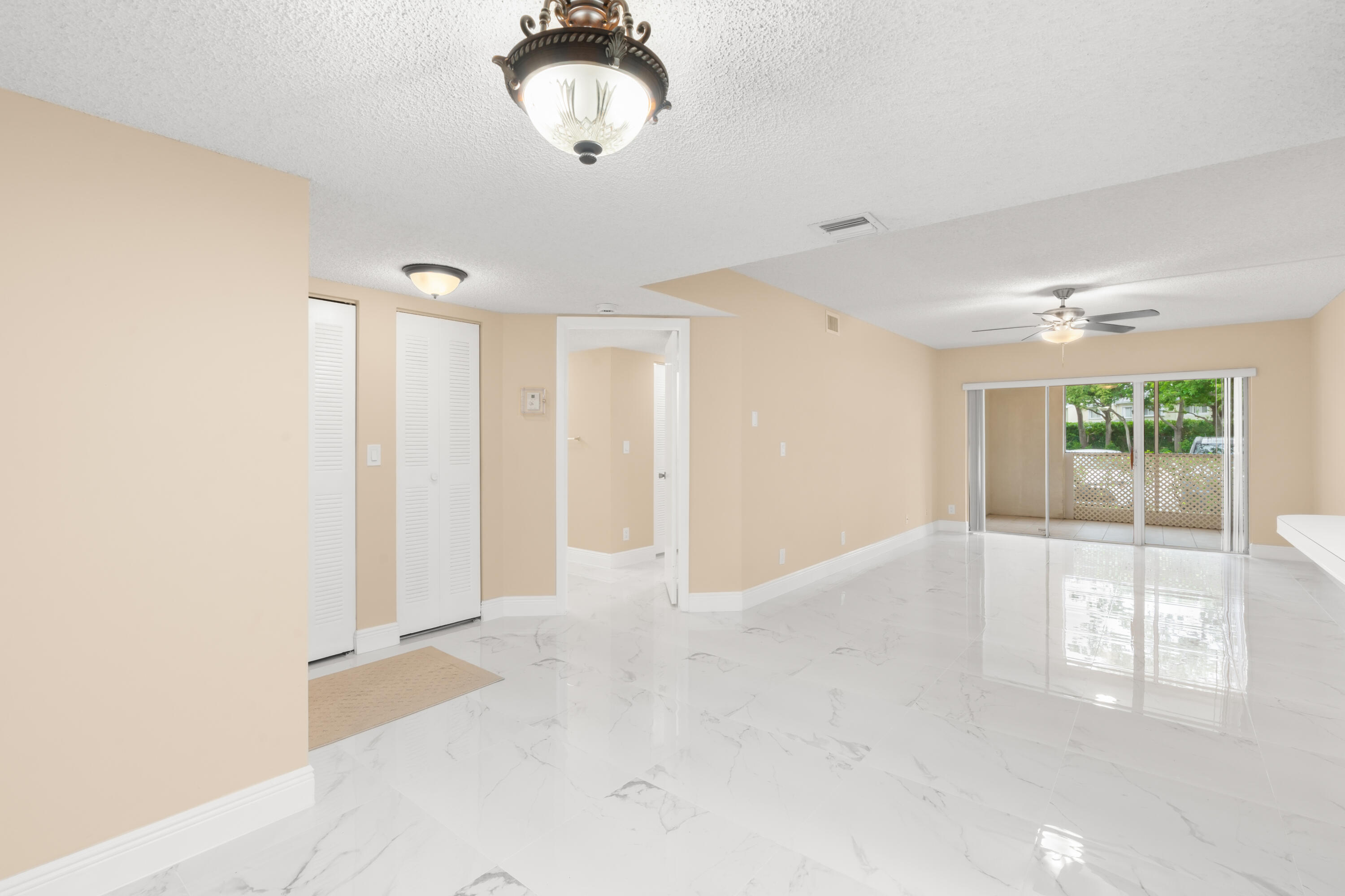 9855 Westview Drive 714 Property Photo 15