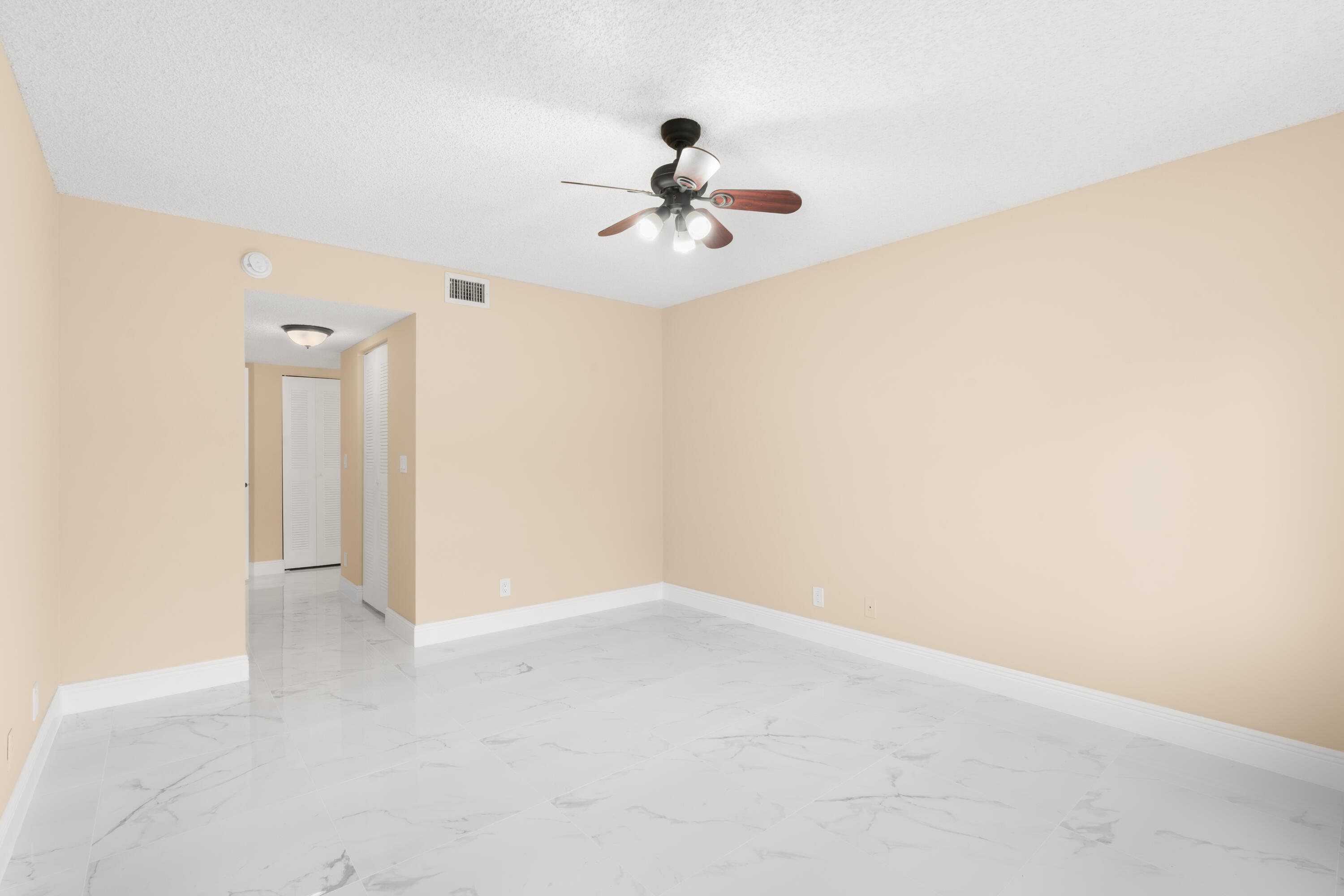 9855 Westview Drive 714 Property Photo 20