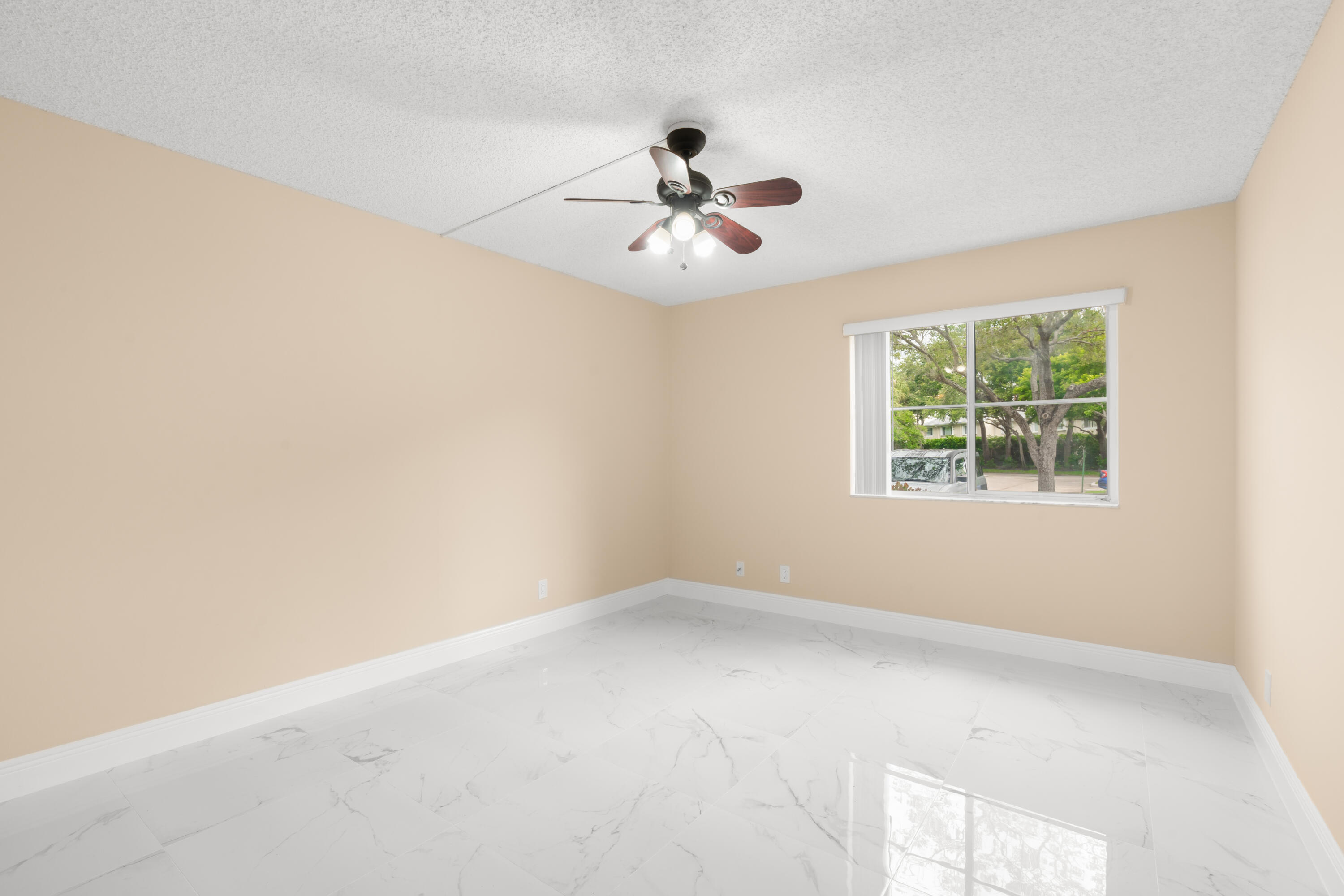 9855 Westview Drive 714 Property Photo 28