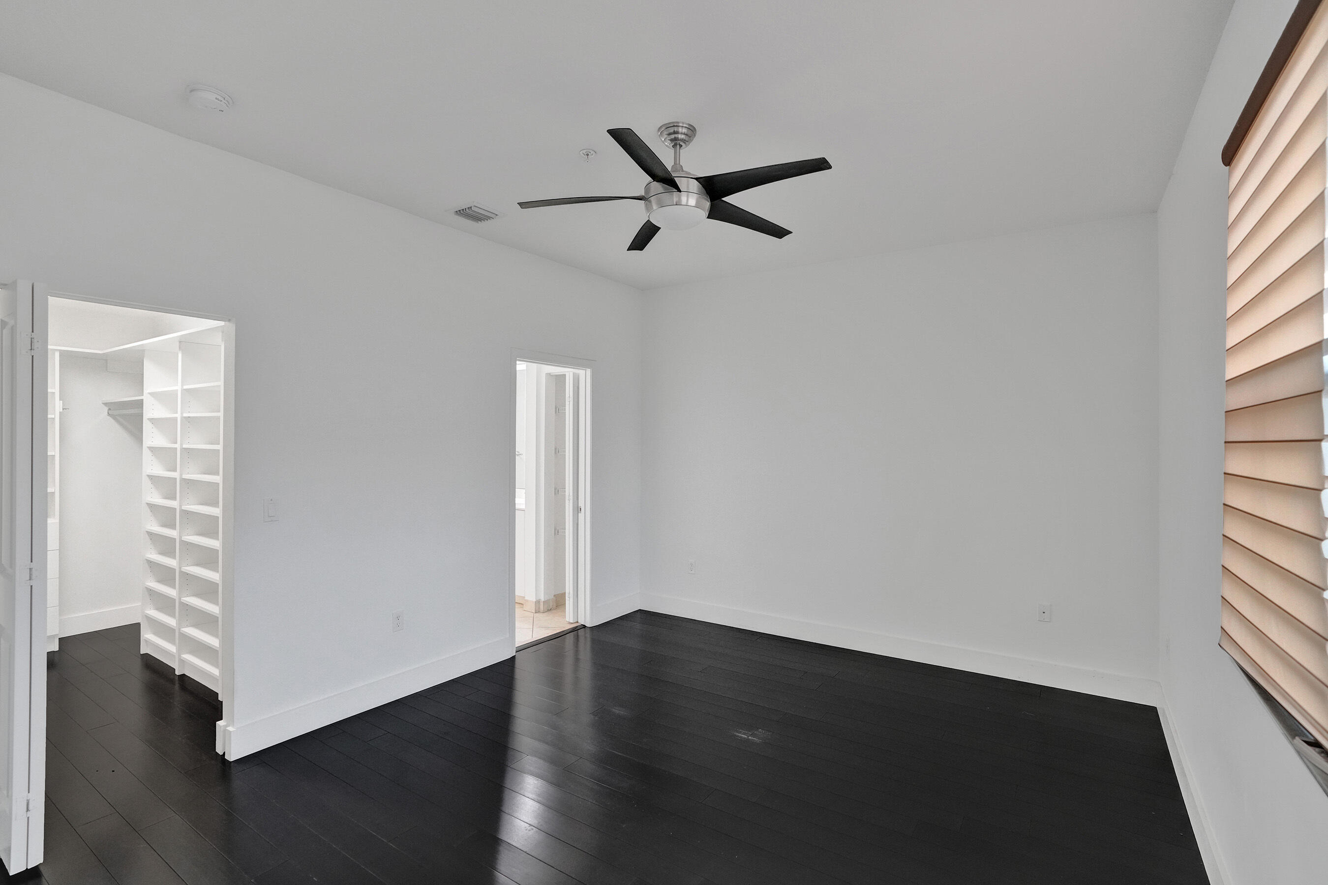 12662 Nw 32nd Place Property Photo 5