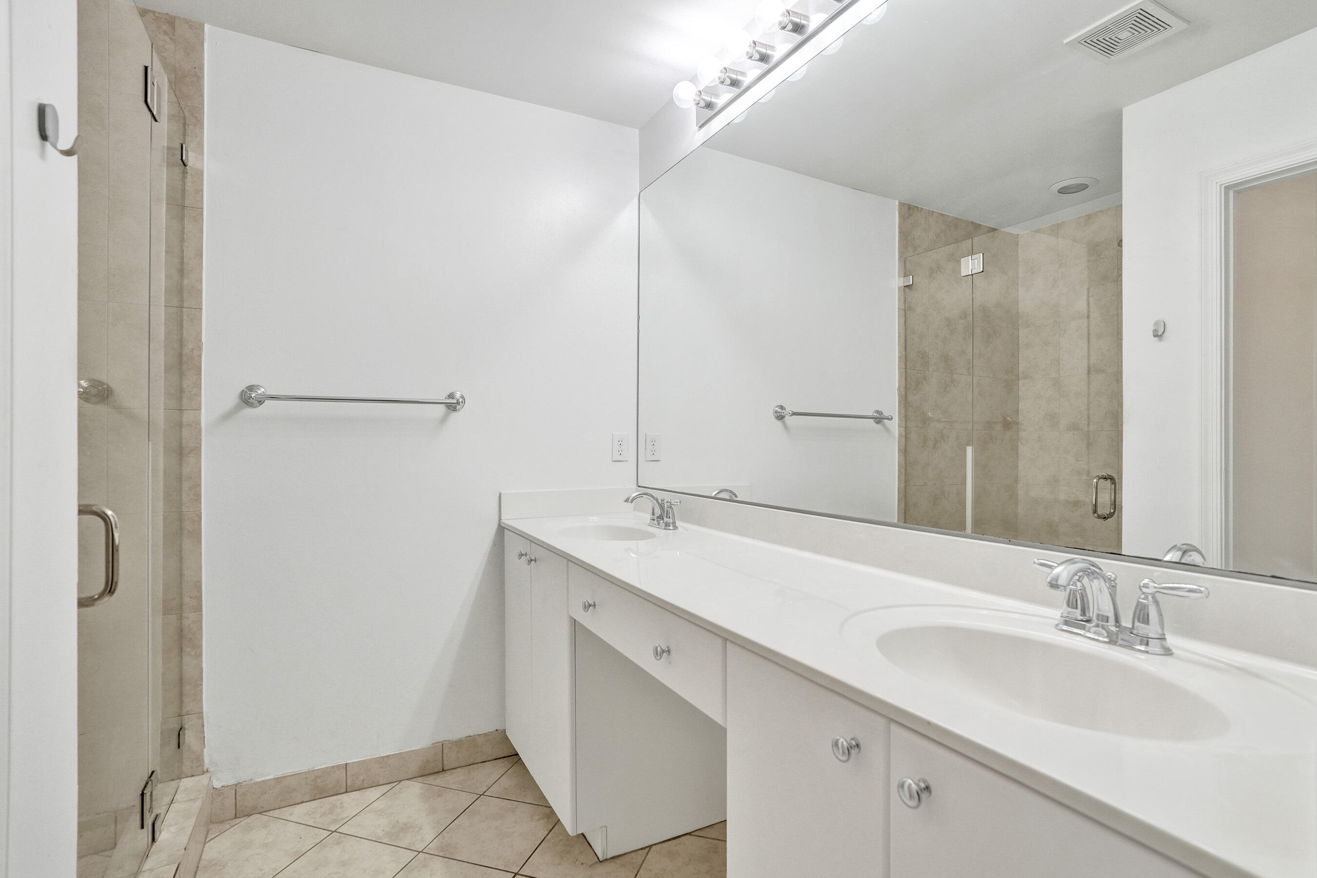 12662 Nw 32nd Place Property Photo 14