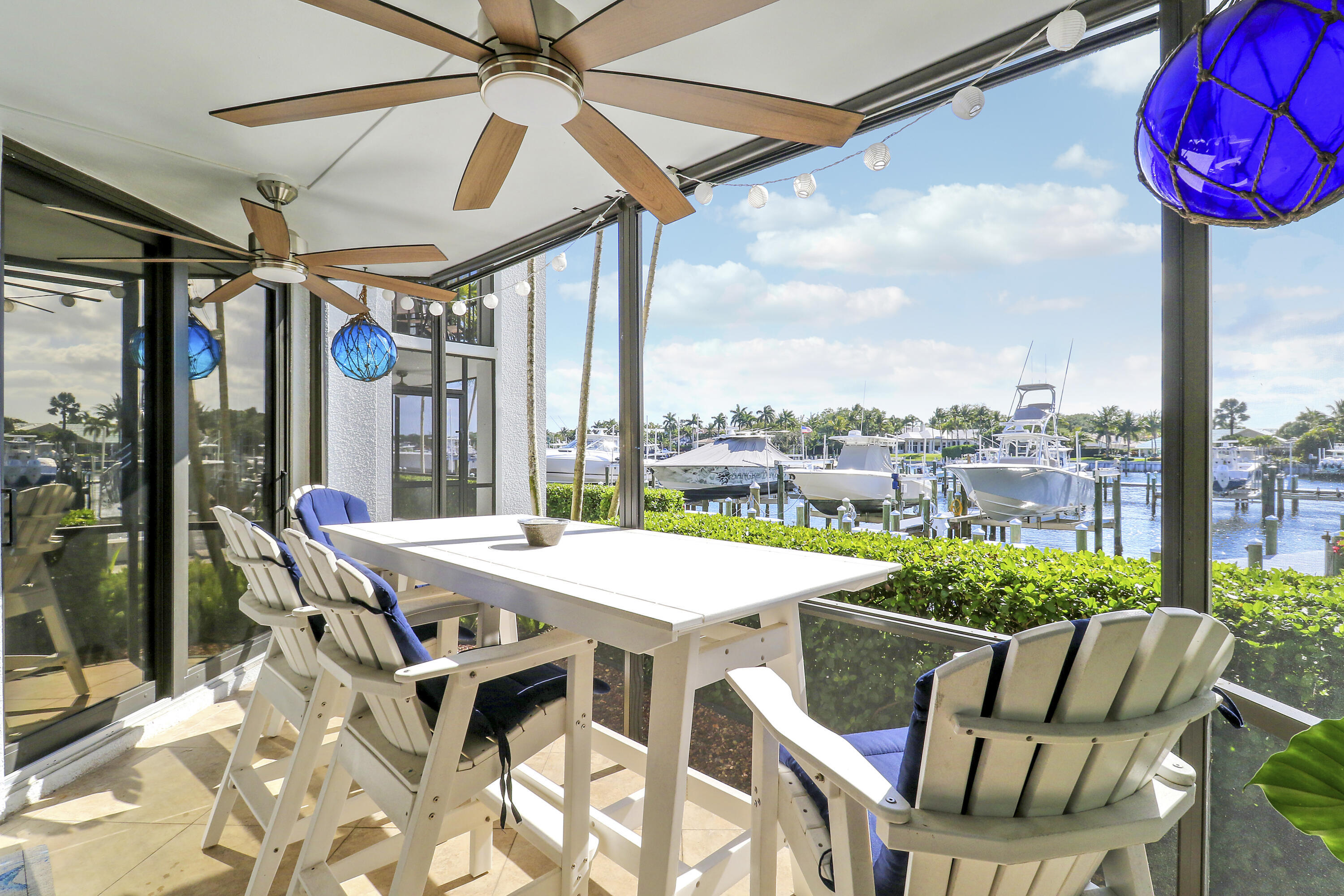 515 Bay Colony Drive N Property Photo 4
