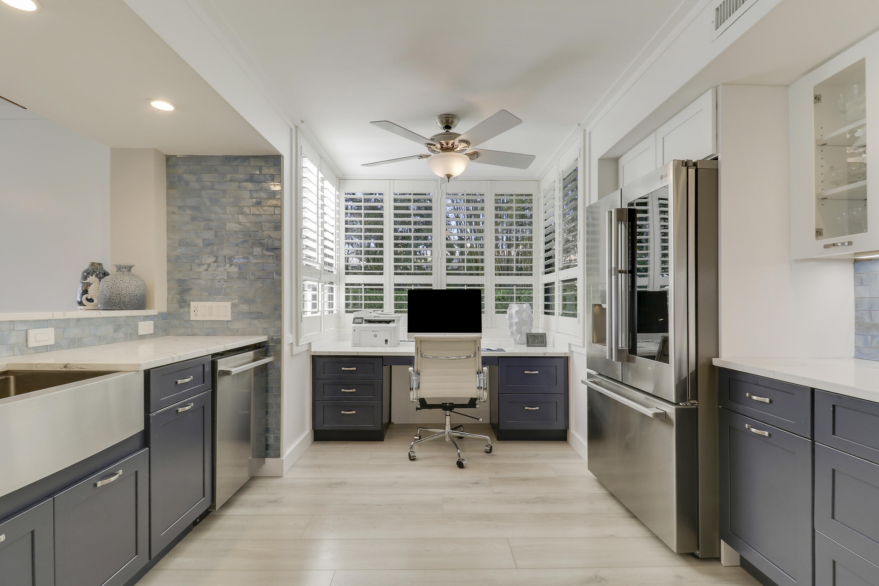 515 Bay Colony Drive N Property Photo 8