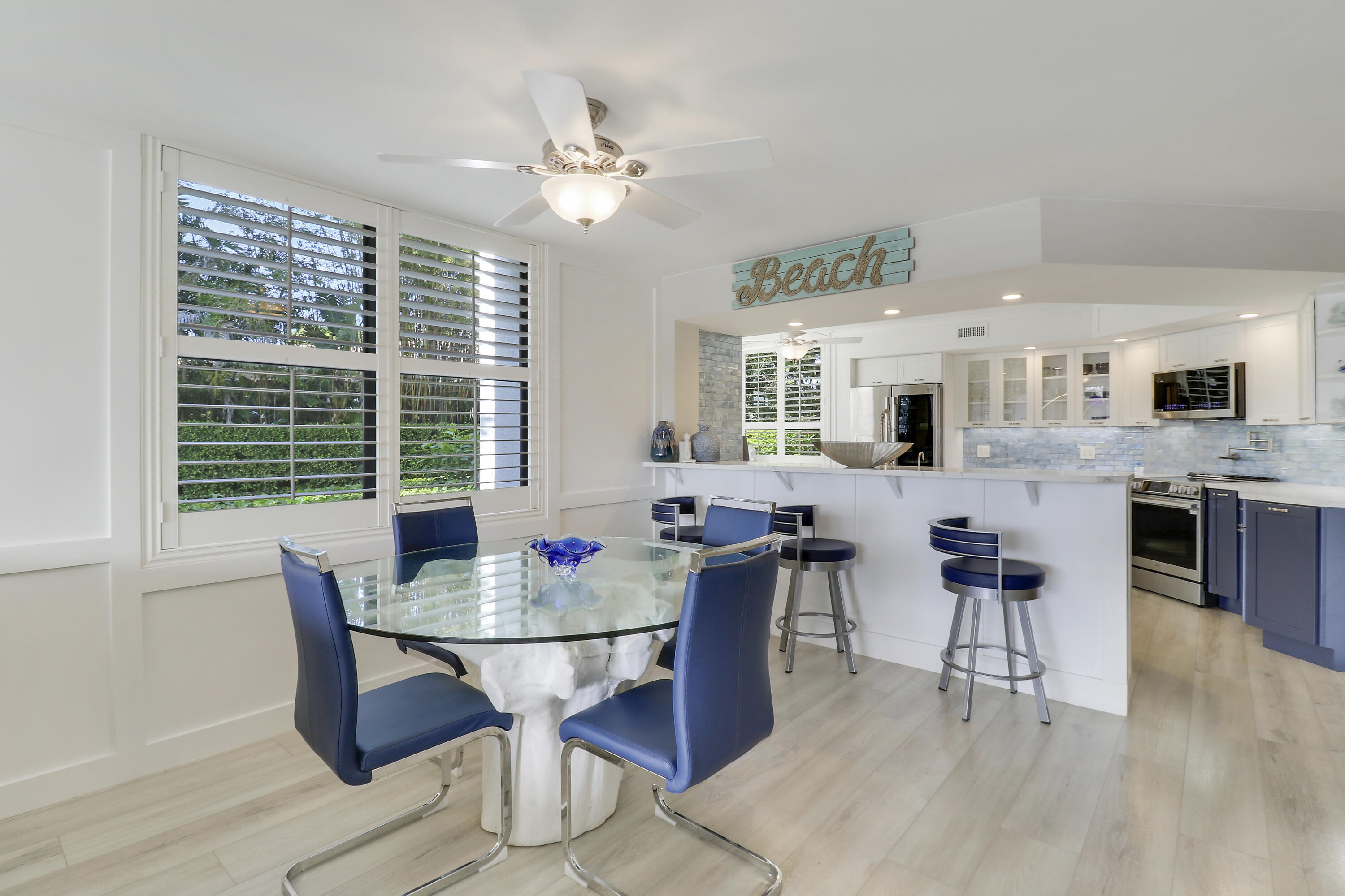515 Bay Colony Drive N Property Photo 14