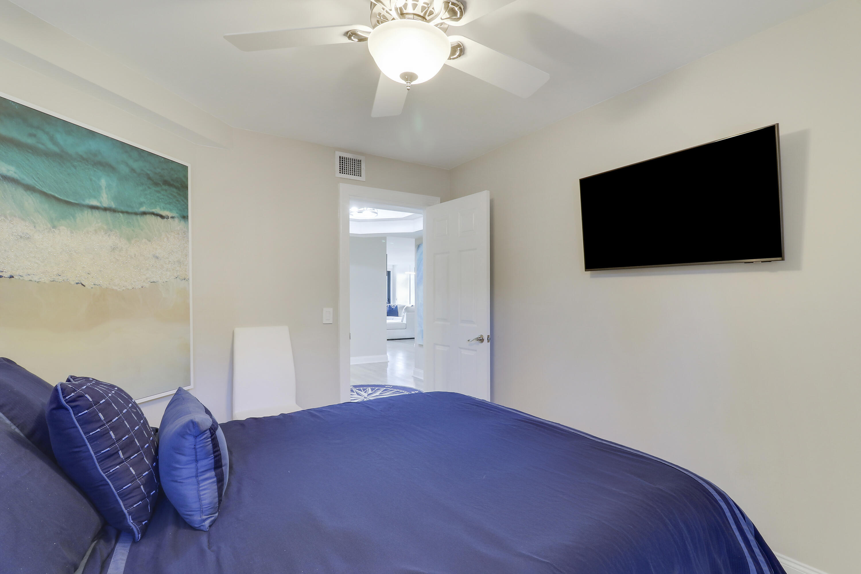 515 Bay Colony Drive N Property Photo 33