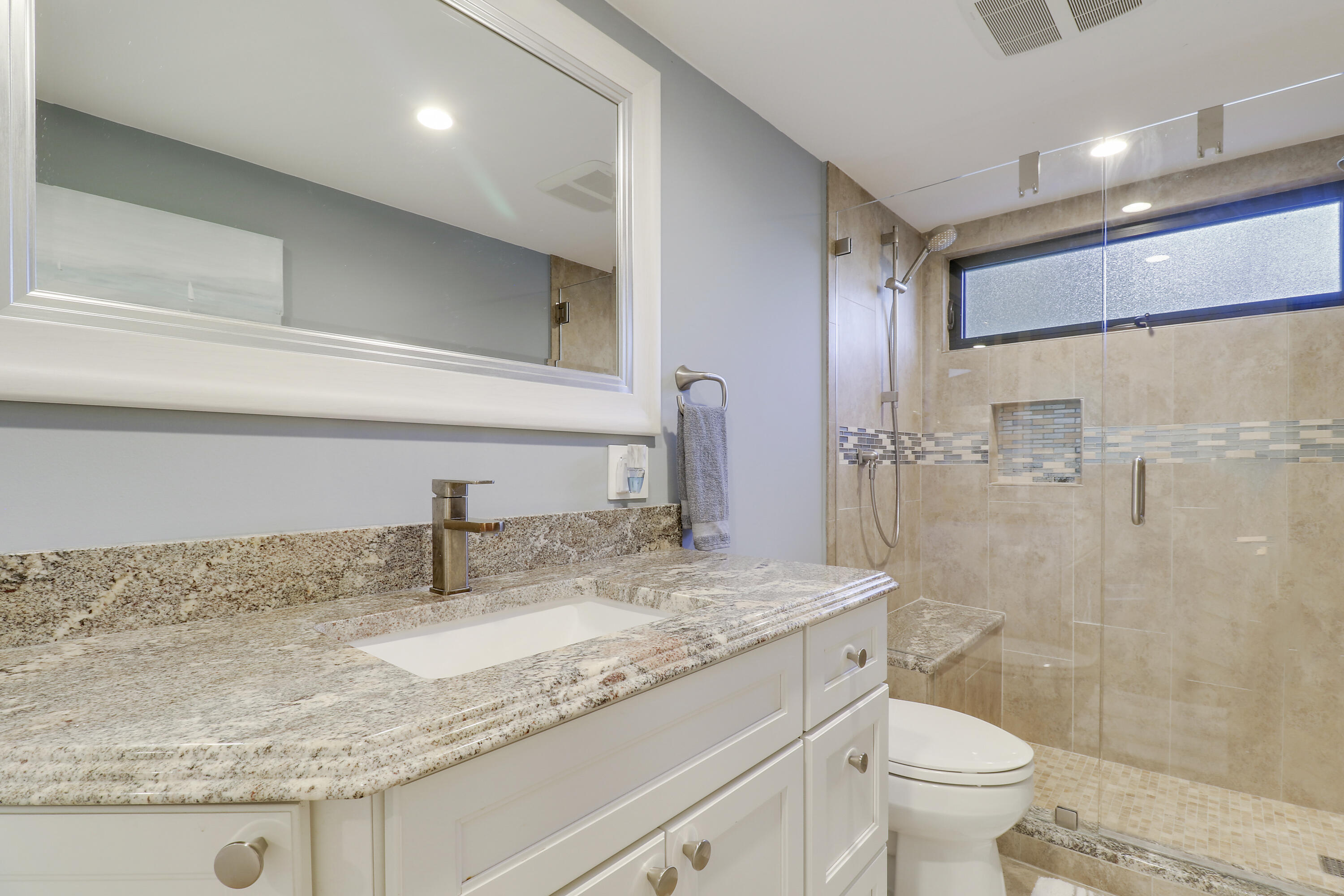 515 Bay Colony Drive N Property Photo 36