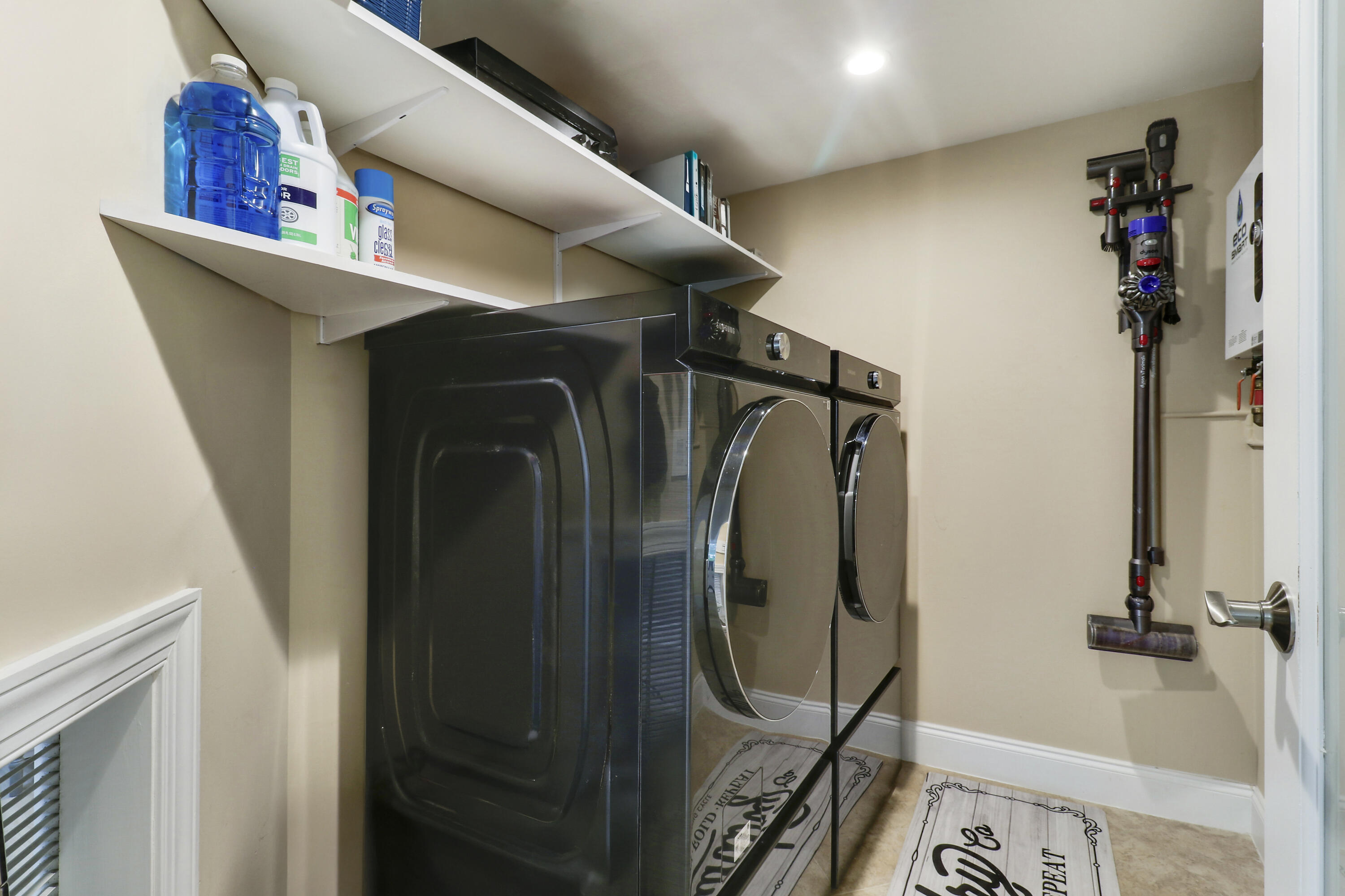 515 Bay Colony Drive N Property Photo 40