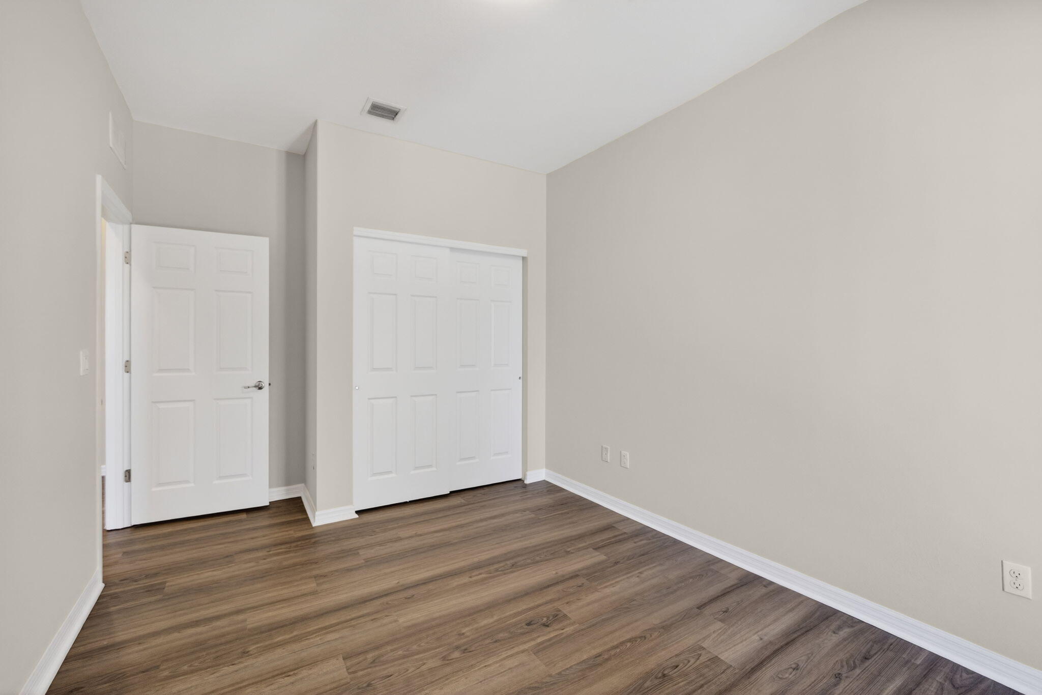 1126 Dakota Drive Property Photo 27