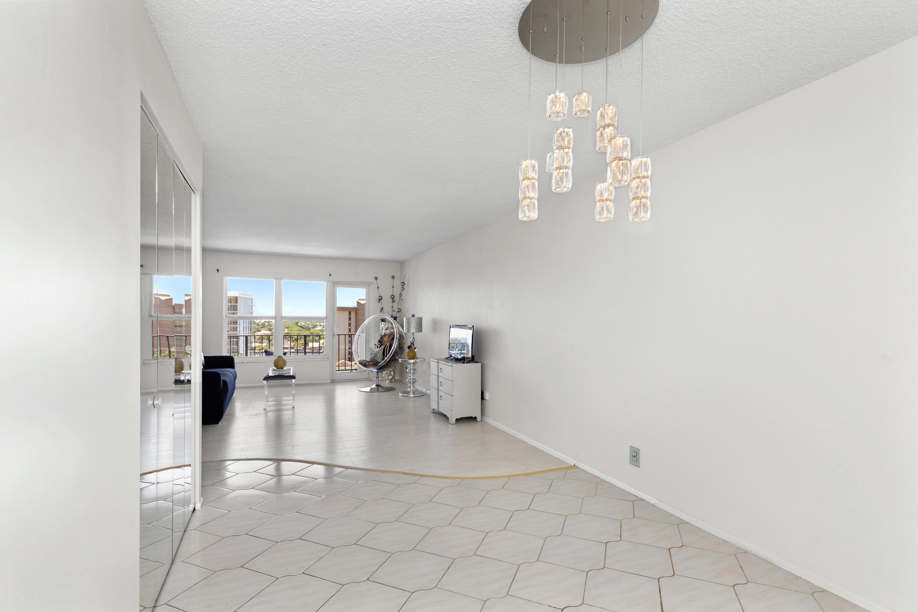 405 N Ocean Boulevard 815 Property Photo 10