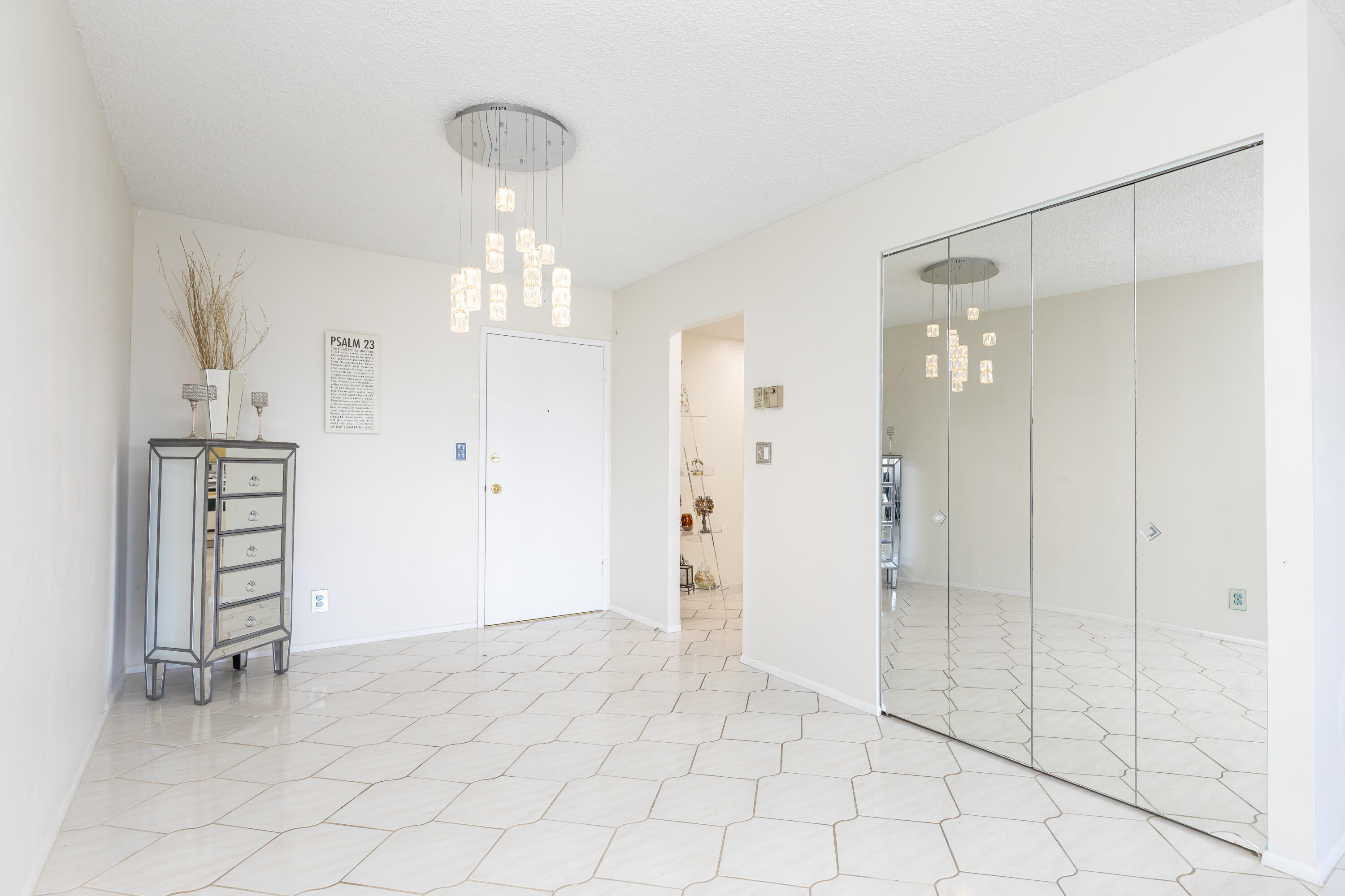 405 N Ocean Boulevard 815 Property Photo 11
