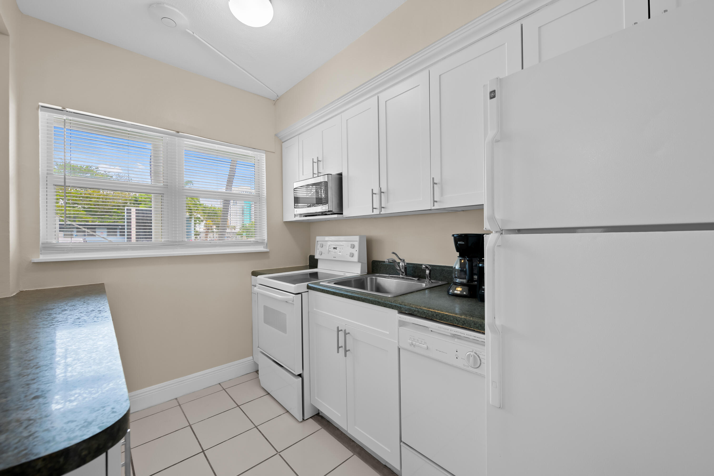 741 Bayshore Drive 16n Property Photo 9