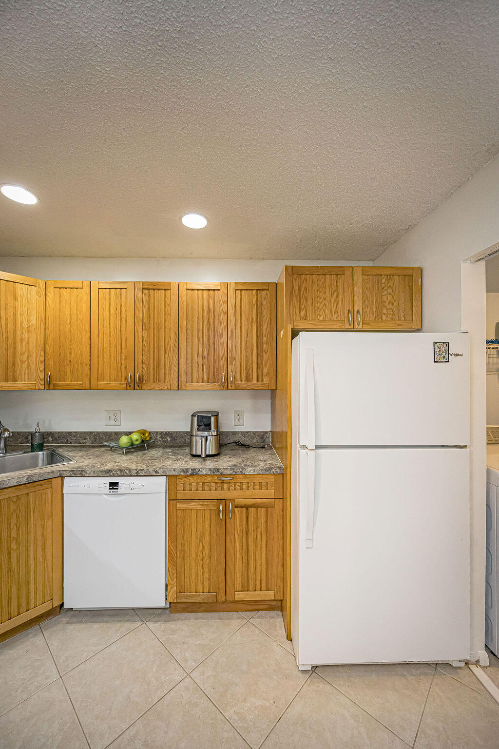 539 Shady Pine Way B2 Property Photo 6