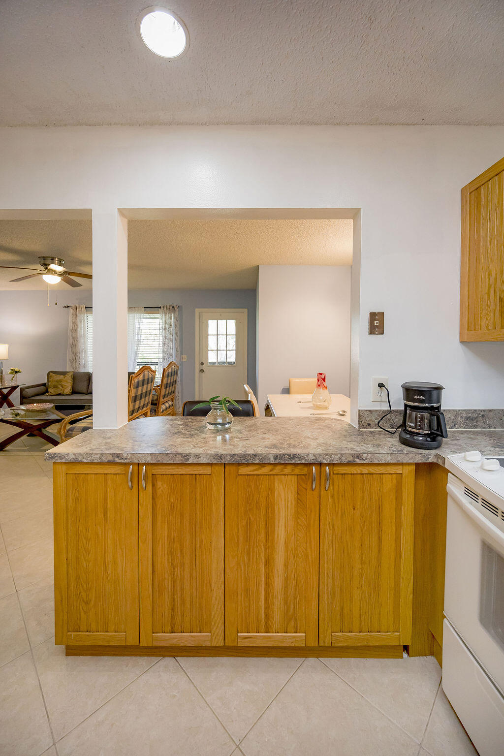 539 Shady Pine Way B2 Property Photo 8