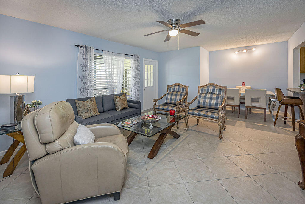 539 Shady Pine Way B2 Property Photo 14