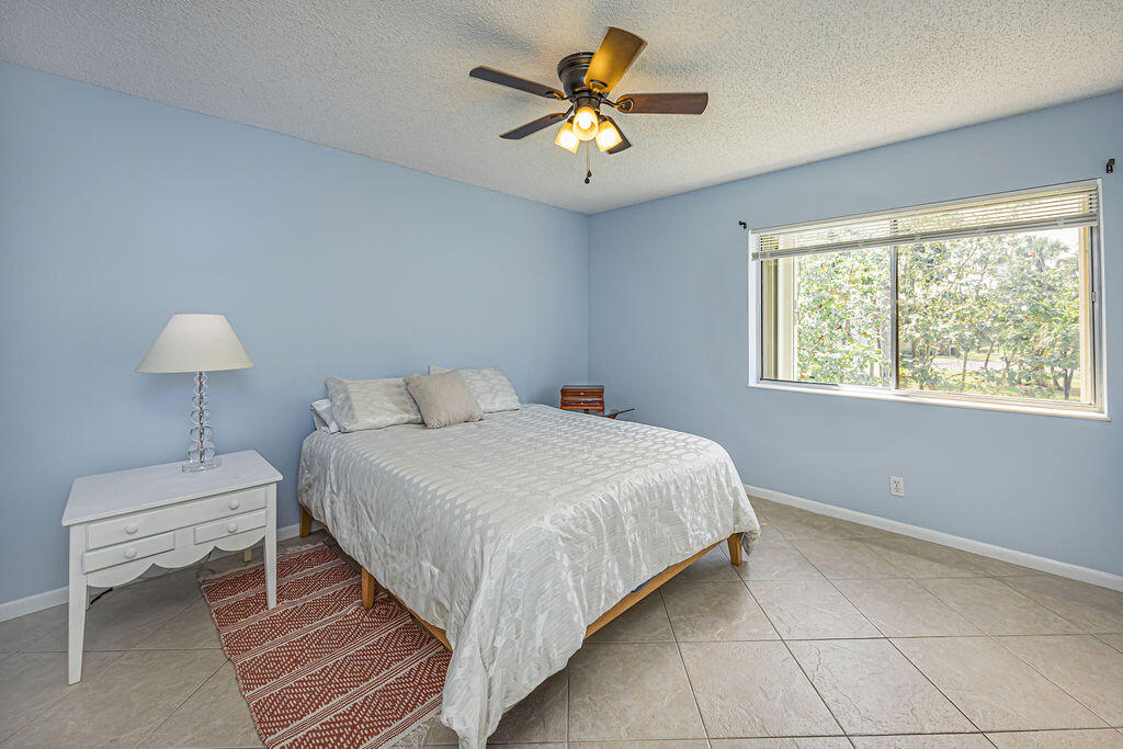 539 Shady Pine Way B2 Property Photo 18