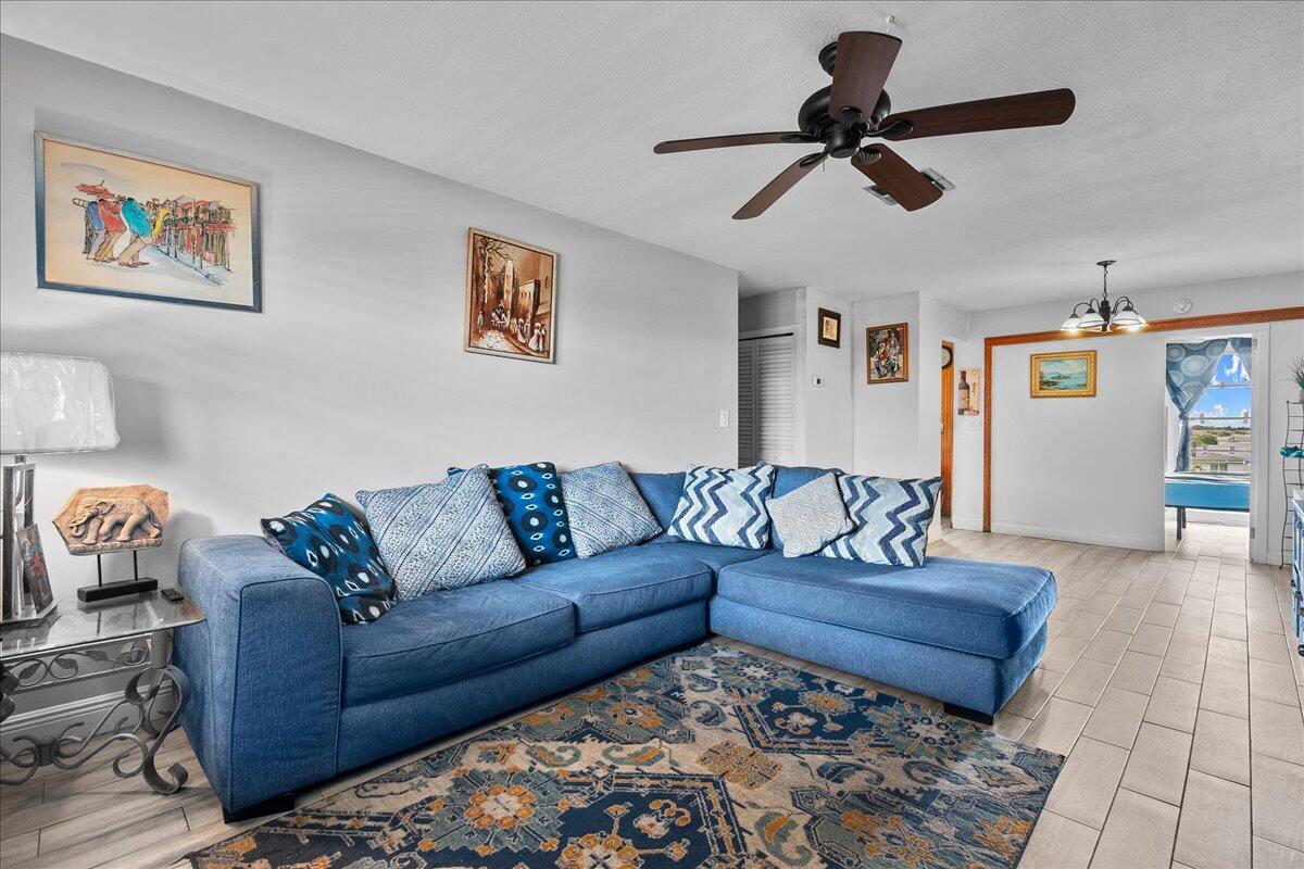 941 Crystal Lake Drive 402
