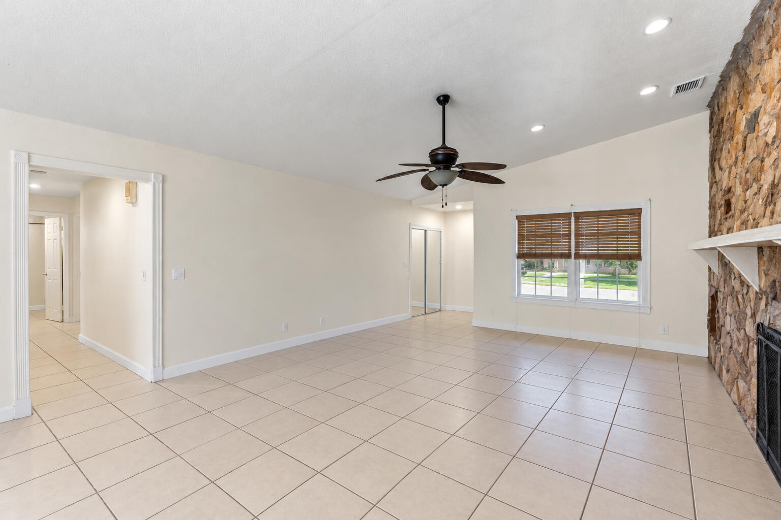 11951 Sw 51st Street Property Photo 4