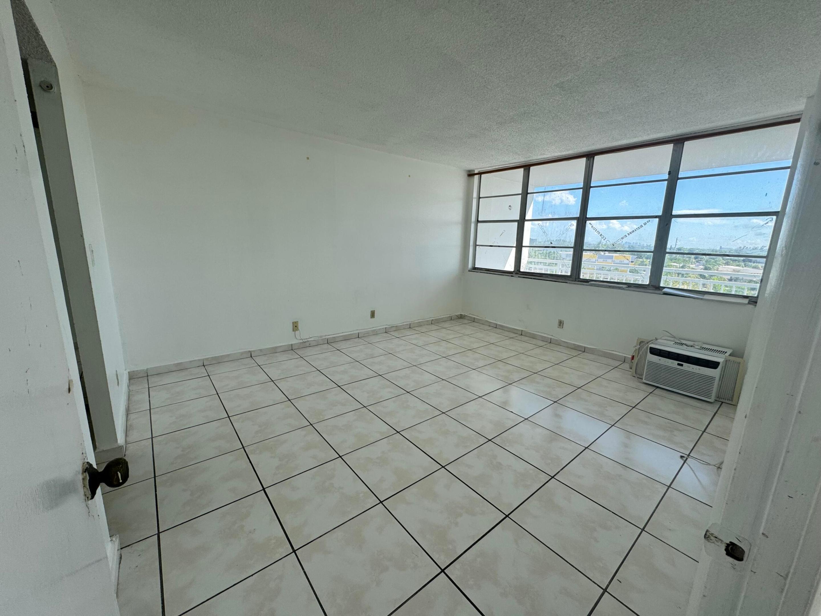 2025 Ne 164th Street 601 Property Photo 7