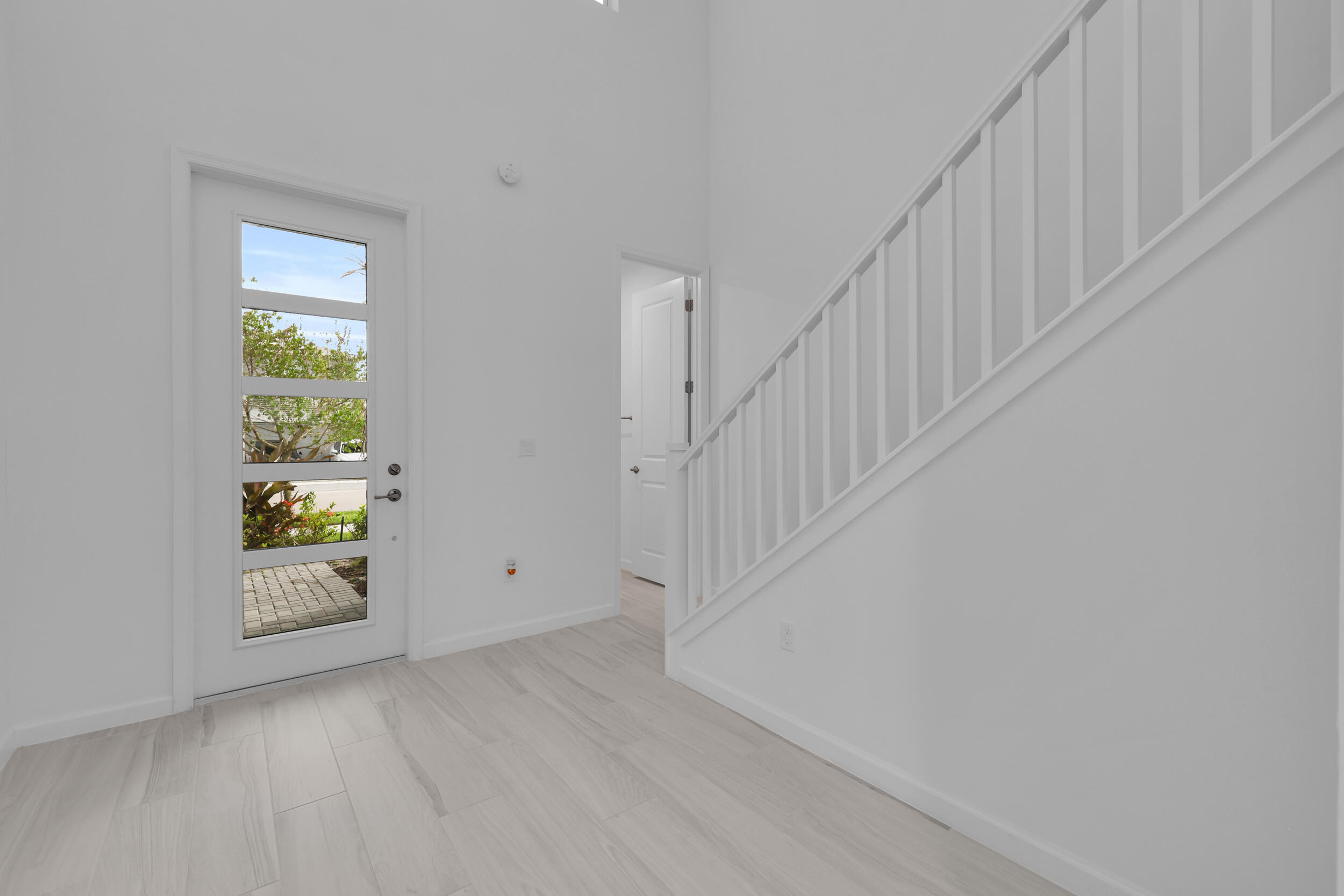 12758 Sw Phoenix Drive Property Photo 5