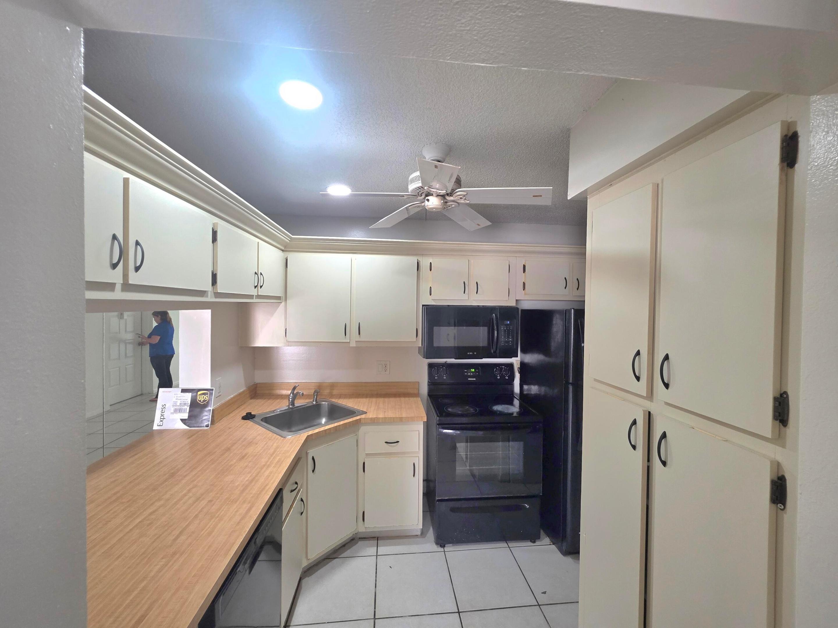 203 Foxtail Drive B3 Property Photo 19