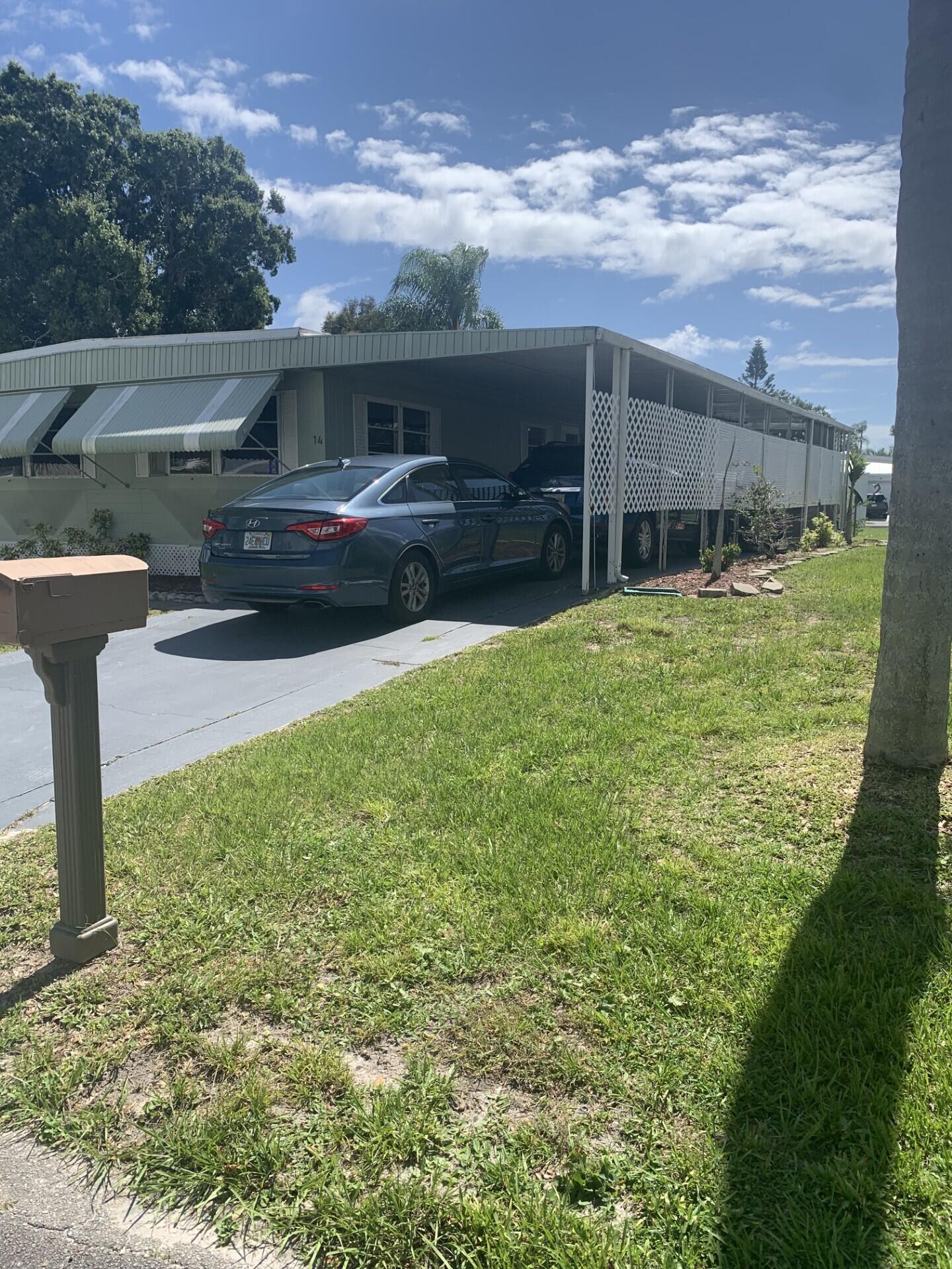 14 Del Prado Street Property Photo 1