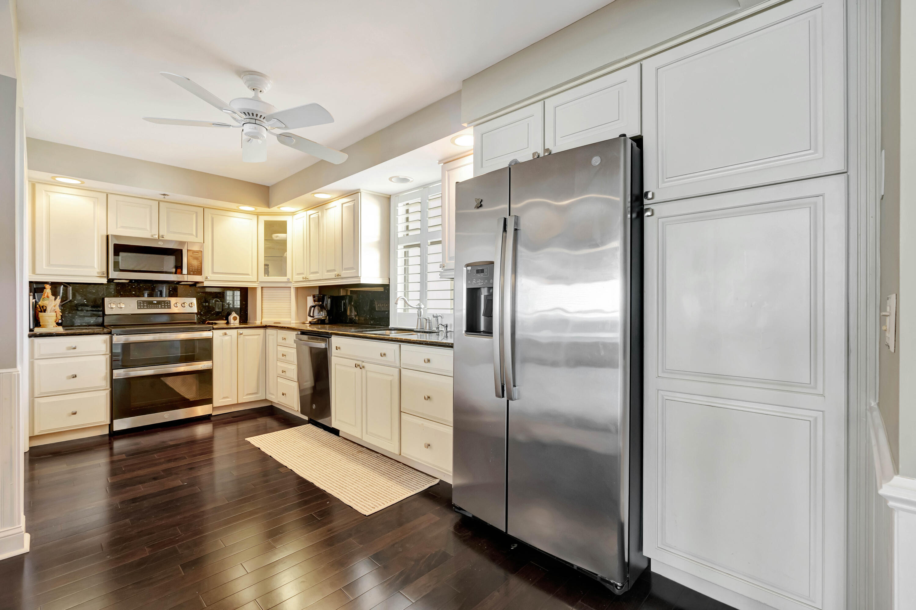 100 S Beach Road Property Photo 16