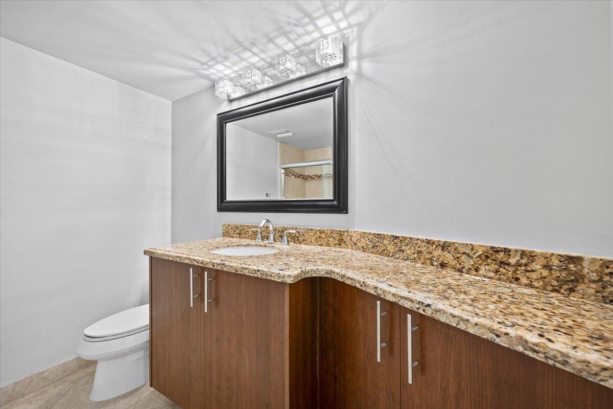 2800 N Ocean Drive A-18c Property Photo 16
